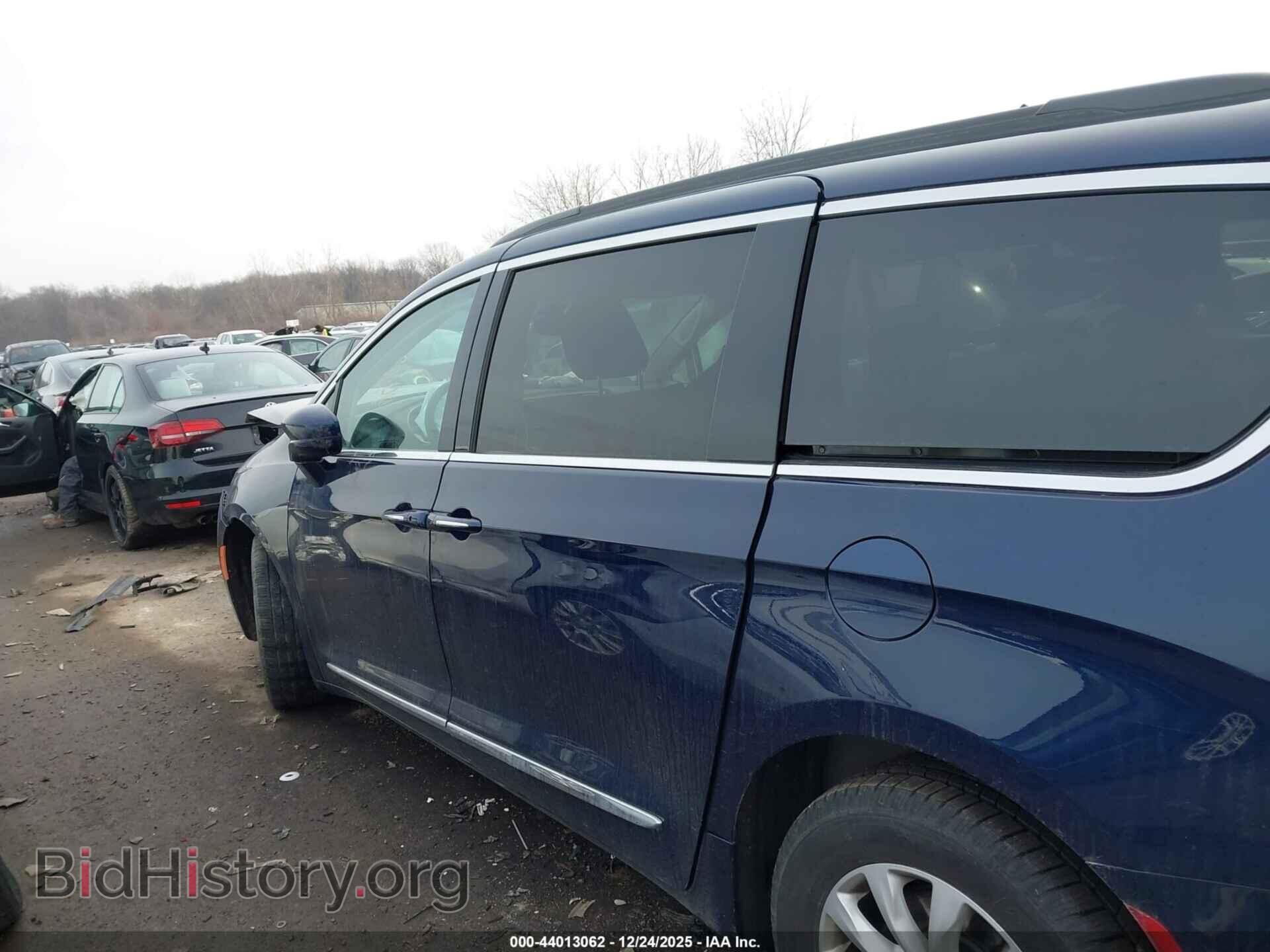 2017 CHRYSLER PACIFICA - VIN: 2C4RC1BG9HR712345 - Фото 13