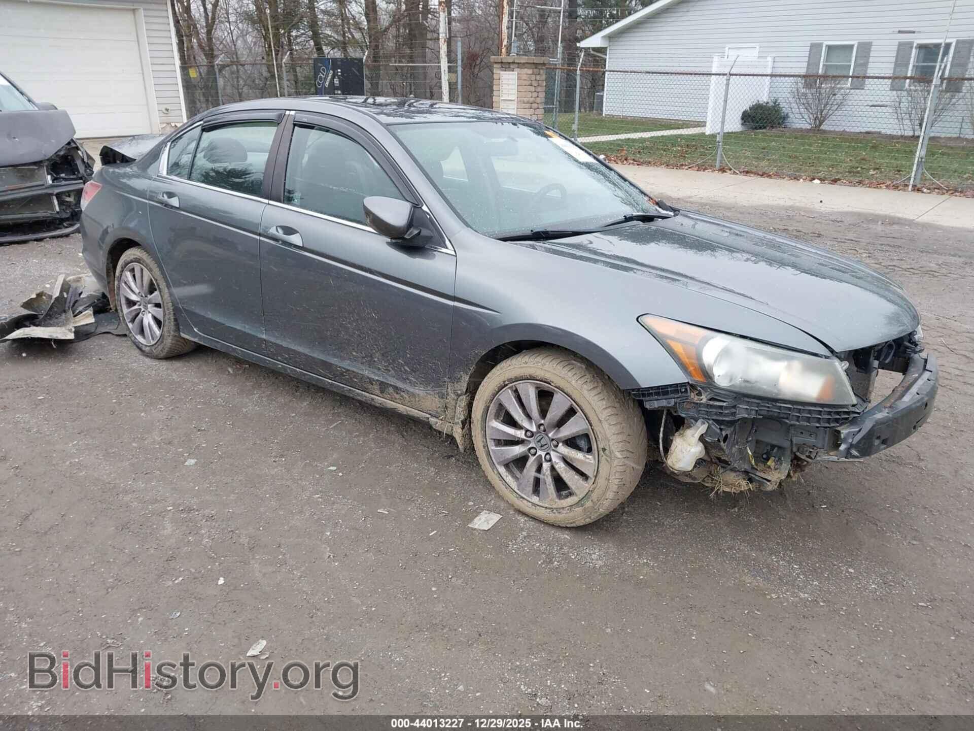 Photo 1HGCP2E76CA082942 - HONDA ACCORD 2012