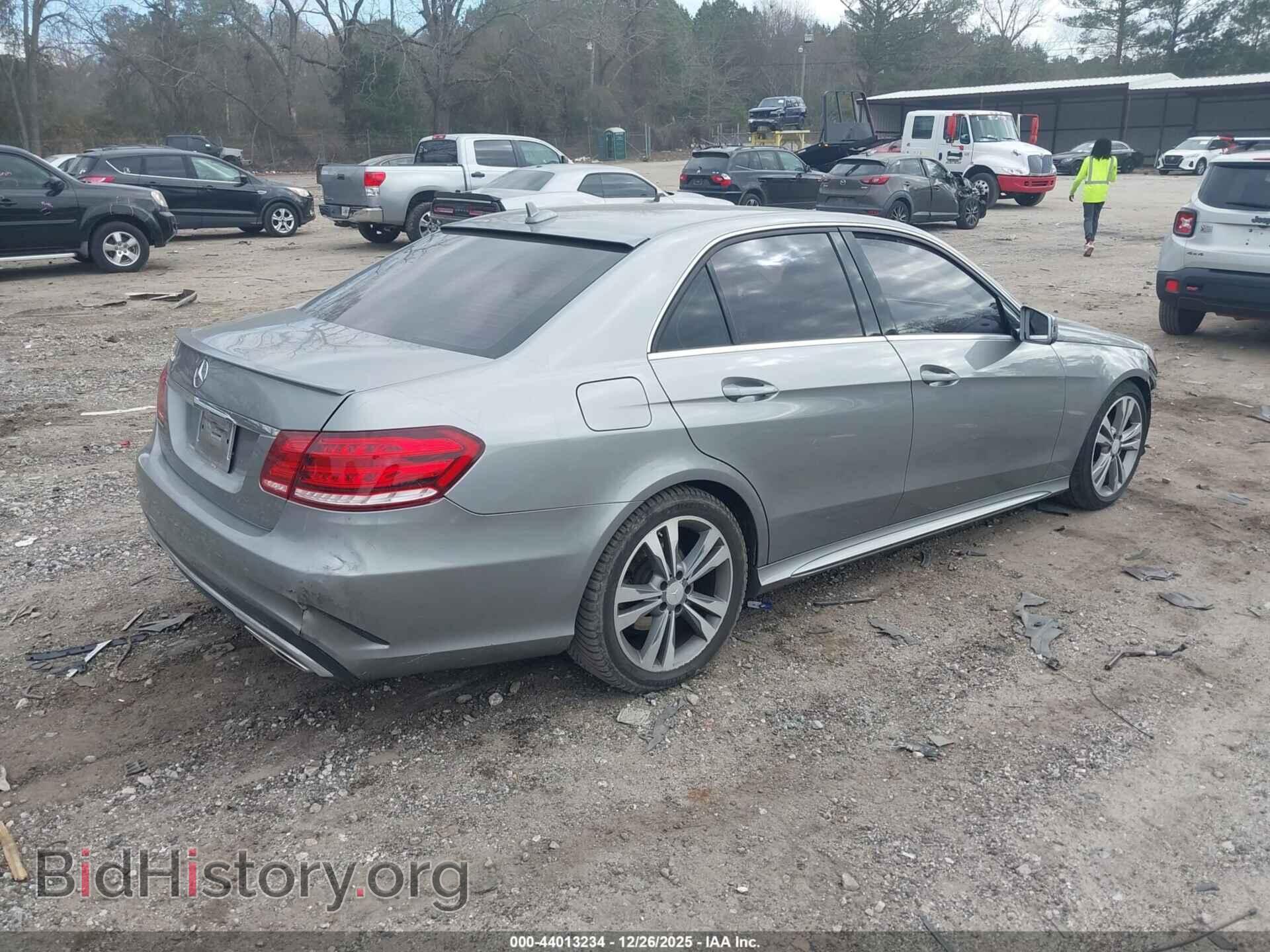 2014 MERCEDES-BENZ E 350 - VIN: WDDHF5KB7EA820368 - Фото 4