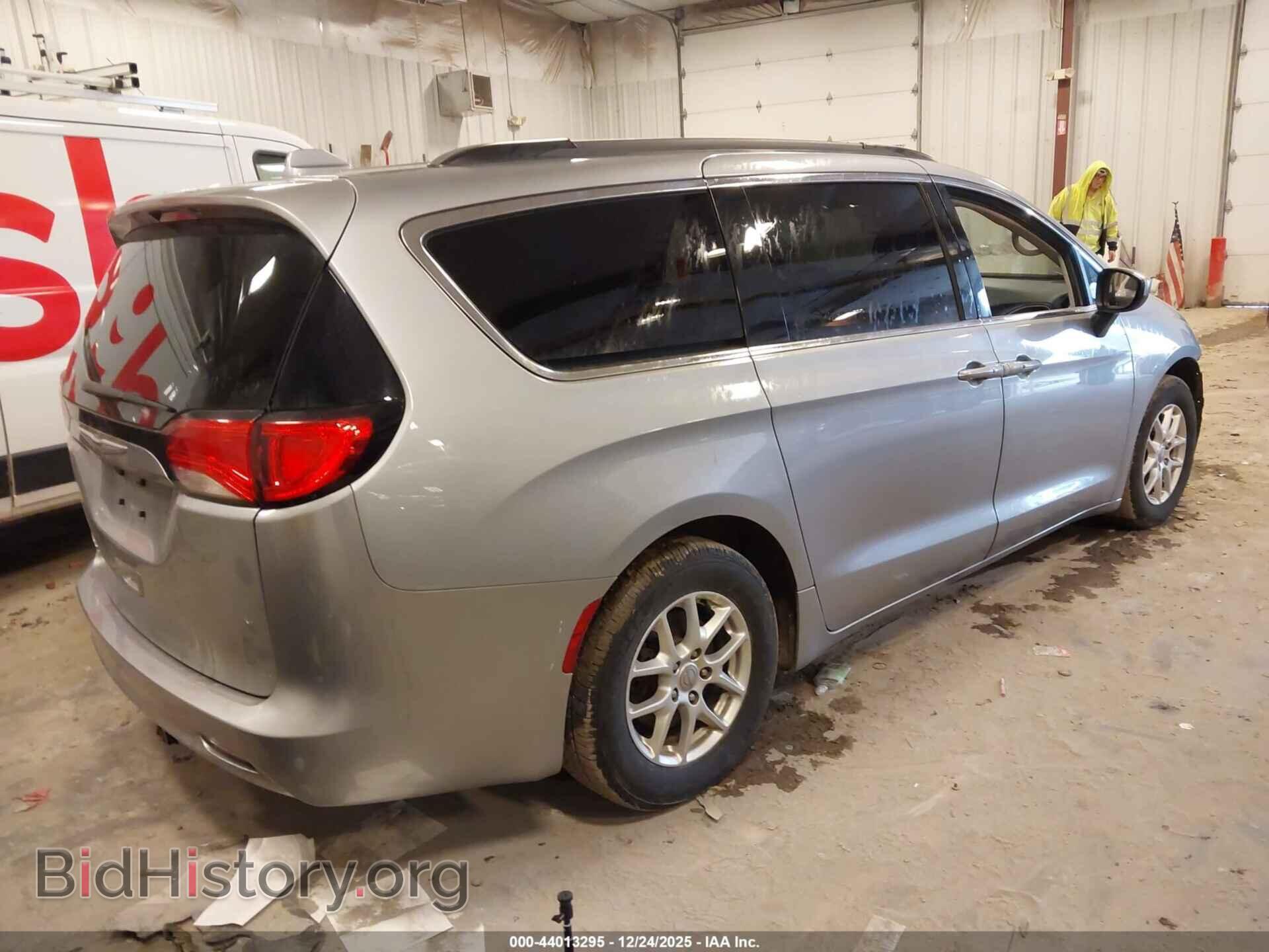 2020 CHRYSLER VOYAGER - VIN: 2C4RC1DG7LR264077 - Фото 4