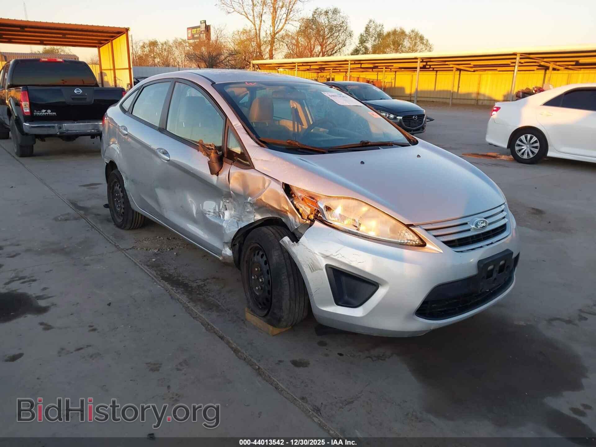 Photo 3FADP4AJ0CM218765 - FORD FIESTA 2012