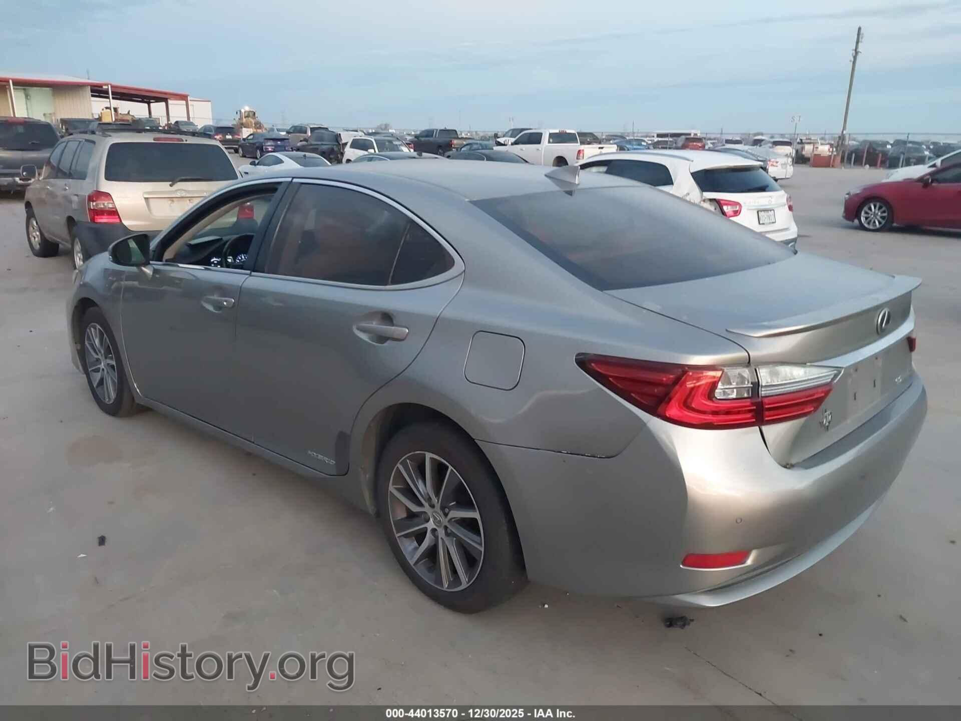 2016 LEXUS ES 300H - VIN: JTHBW1GG2G2109251 - Фото 3