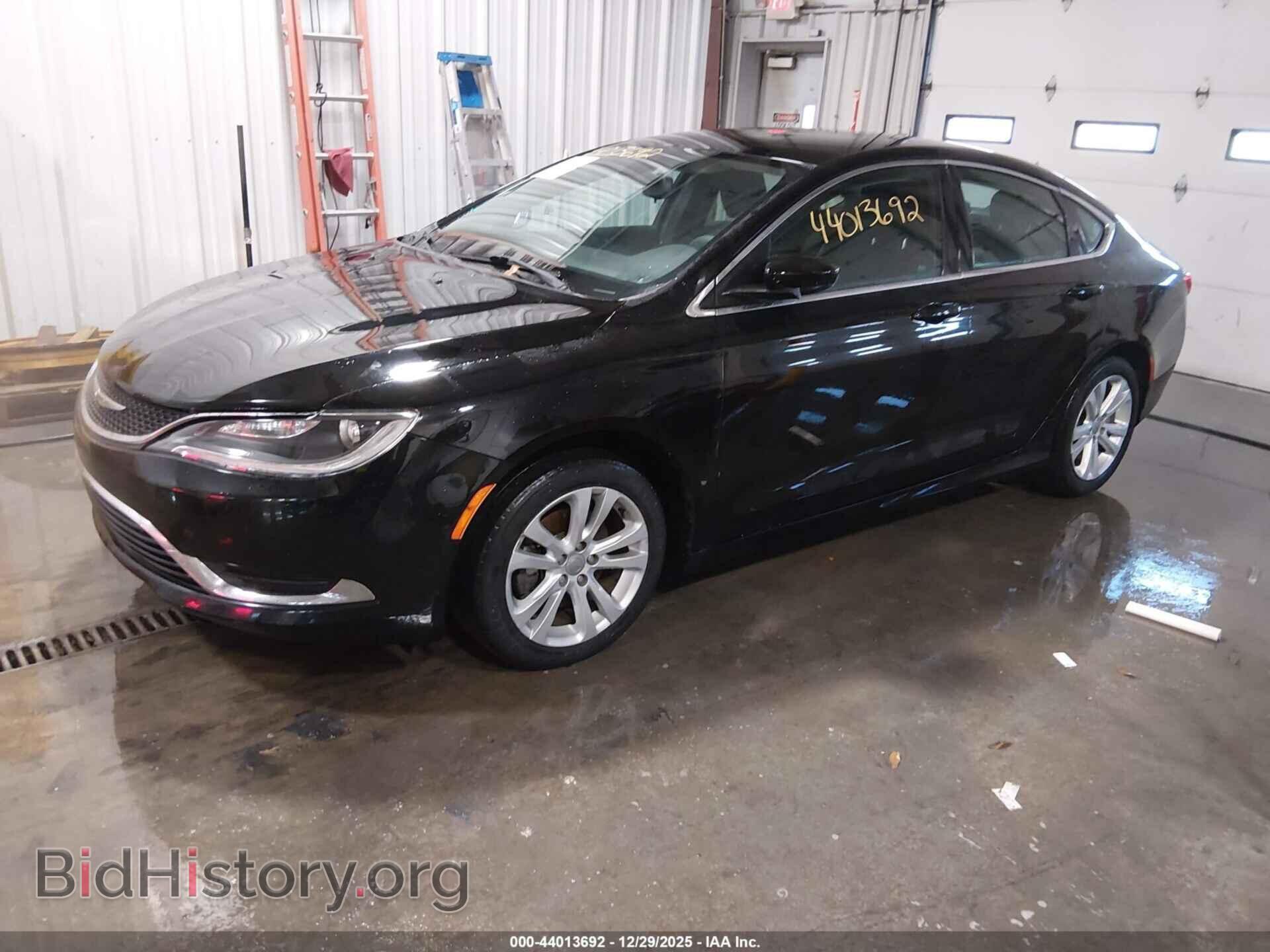 2016 CHRYSLER 200 - VIN: 1C3CCCAB1GN162663 - Фото 2