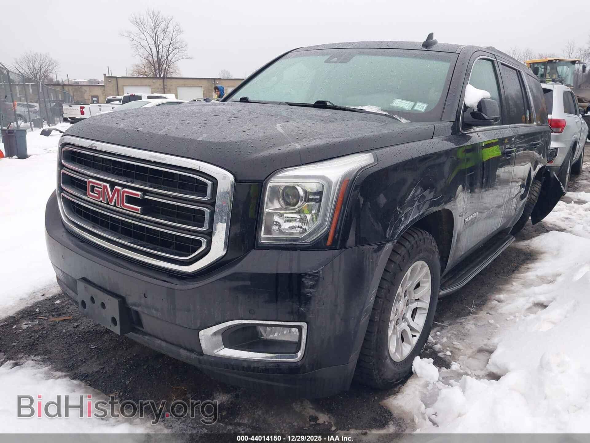 2017 GMC YUKON - VIN: 1GKS2BKC2HR385580 - Photo 2