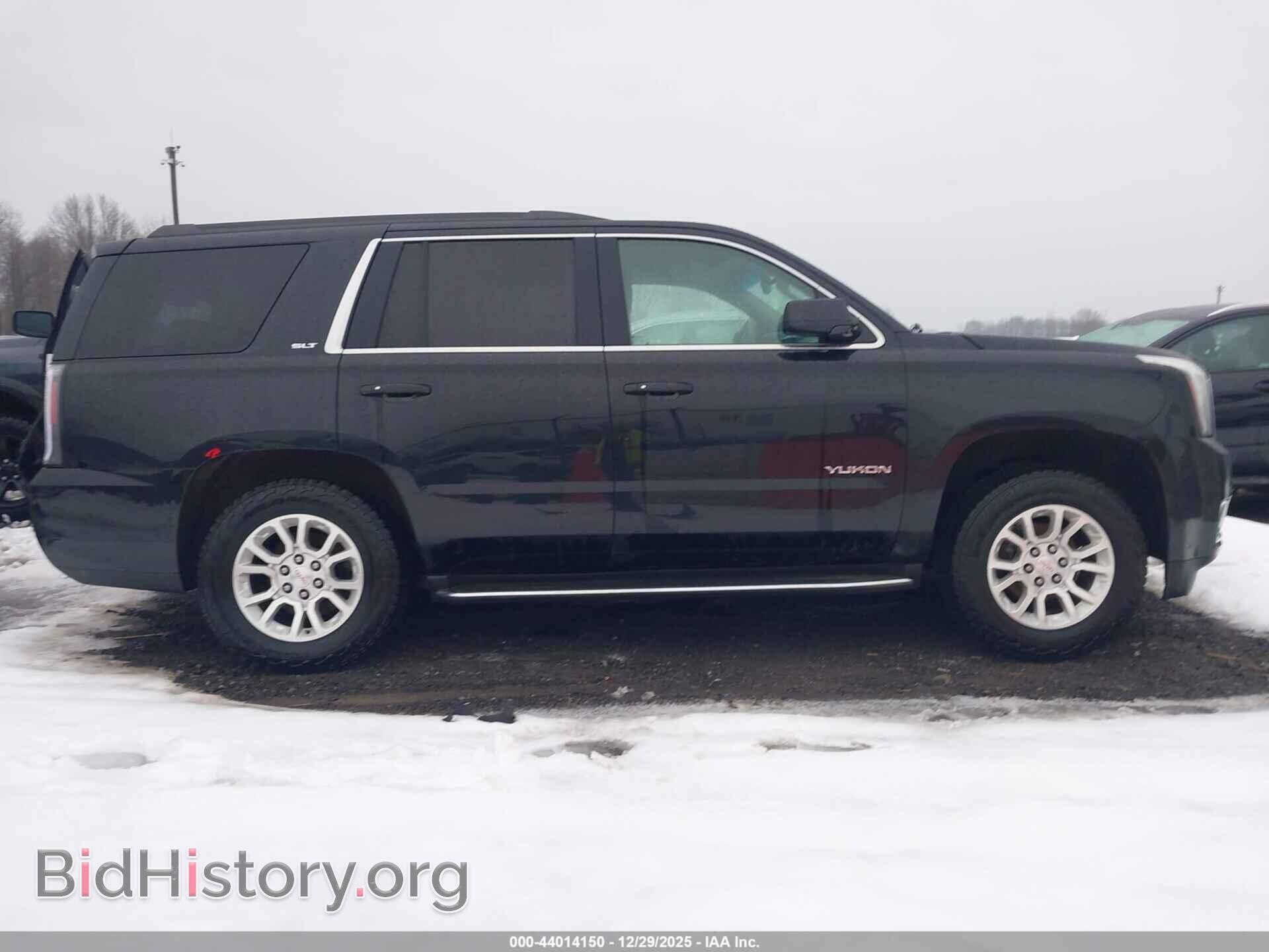 2017 GMC YUKON - VIN: 1GKS2BKC2HR385580 - Photo 13