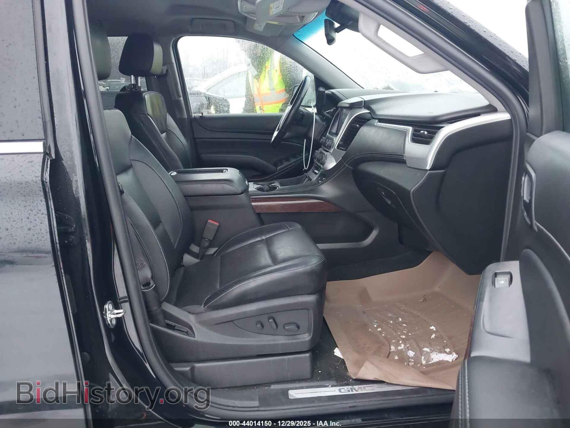 2017 GMC YUKON - VIN: 1GKS2BKC2HR385580 - Photo 5