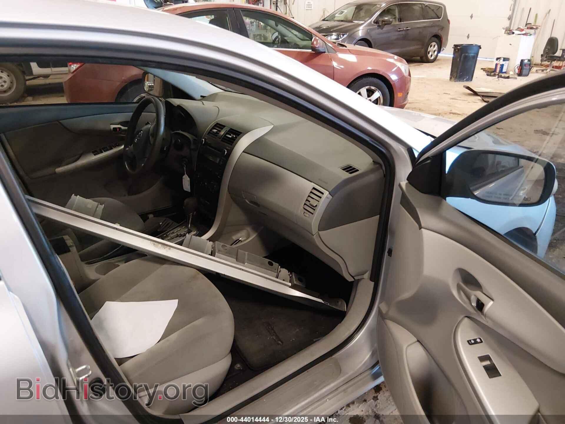 2010 TOYOTA COROLLA - VIN: 2T1BU4EE2AC515985 - Фото 5
