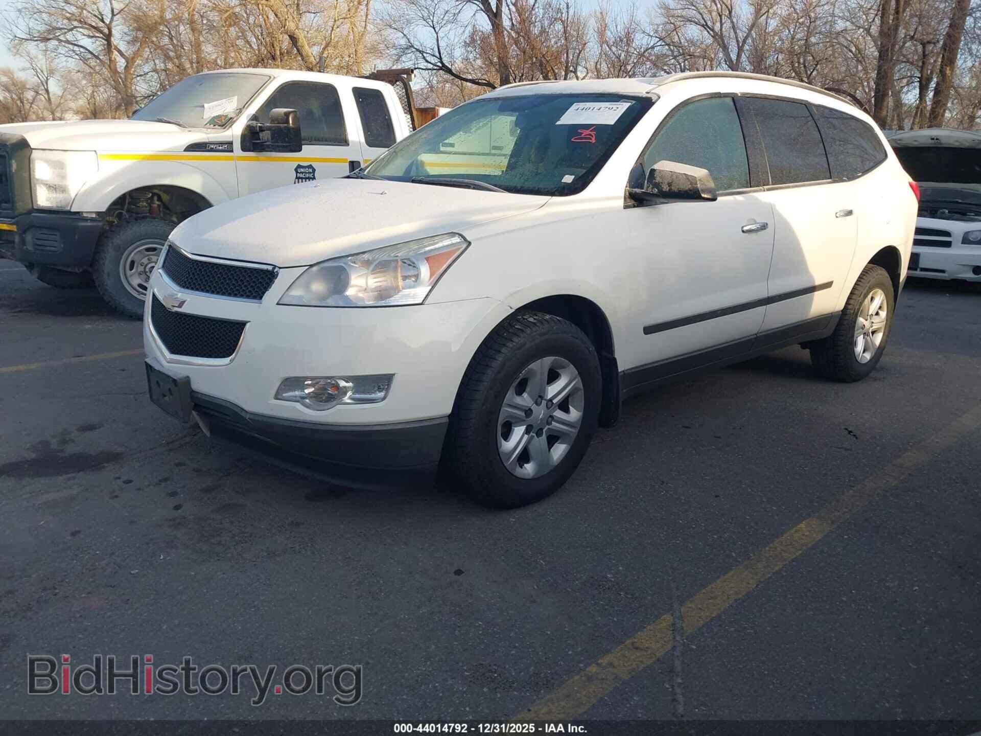 2012 CHEVROLET TRAVERSE - VIN: 1GNKRFED4CJ367888 - Фото 2