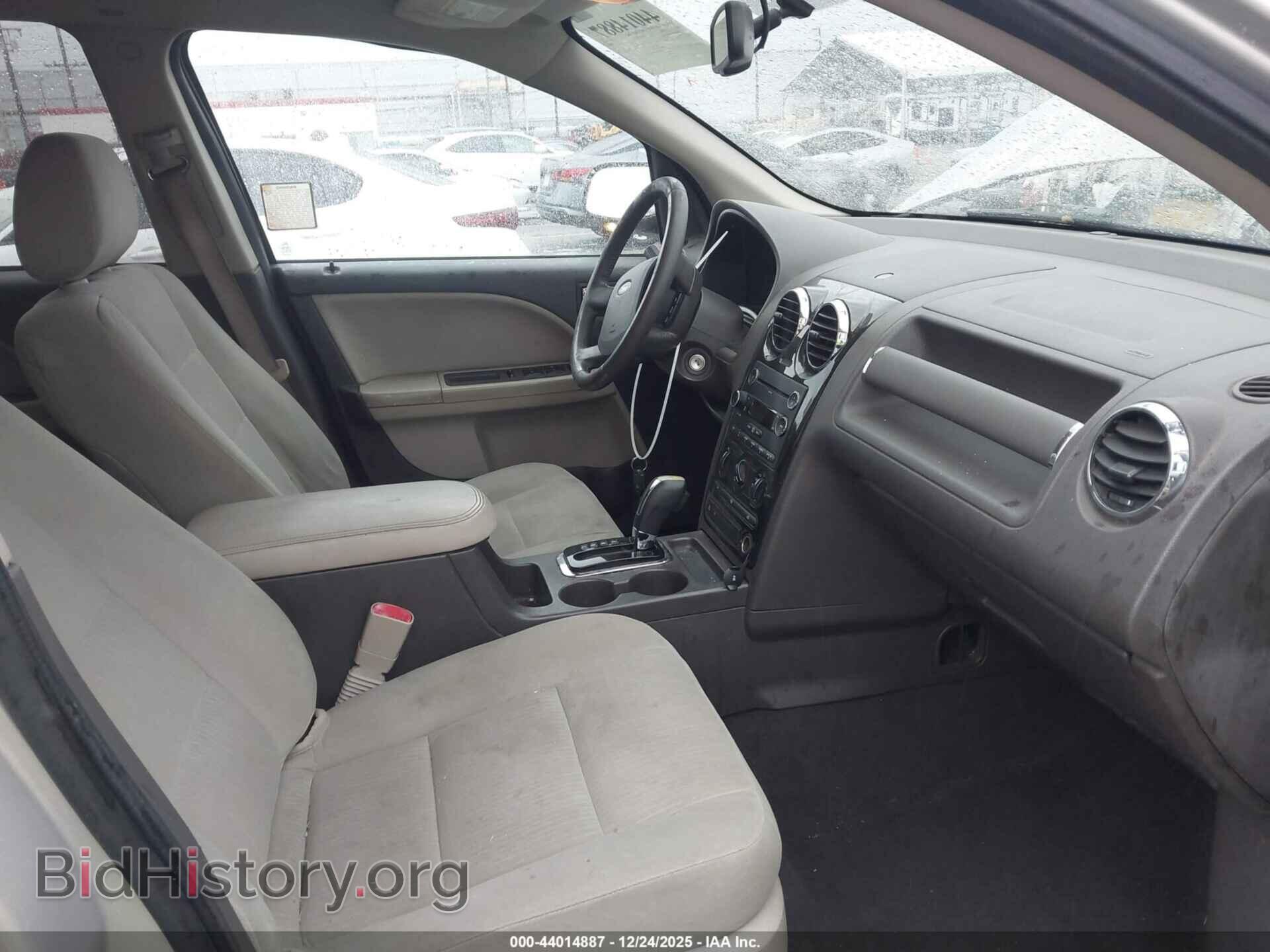 2009 FORD TAURUS X - VIN: 1FMDK02W49GA05456 - Фото 5