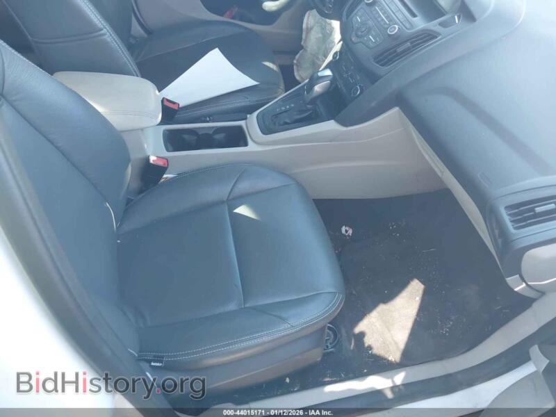 2015 Ford FOCUS (VIN 1FADP3F2XFL334122) — photo 5 of 12