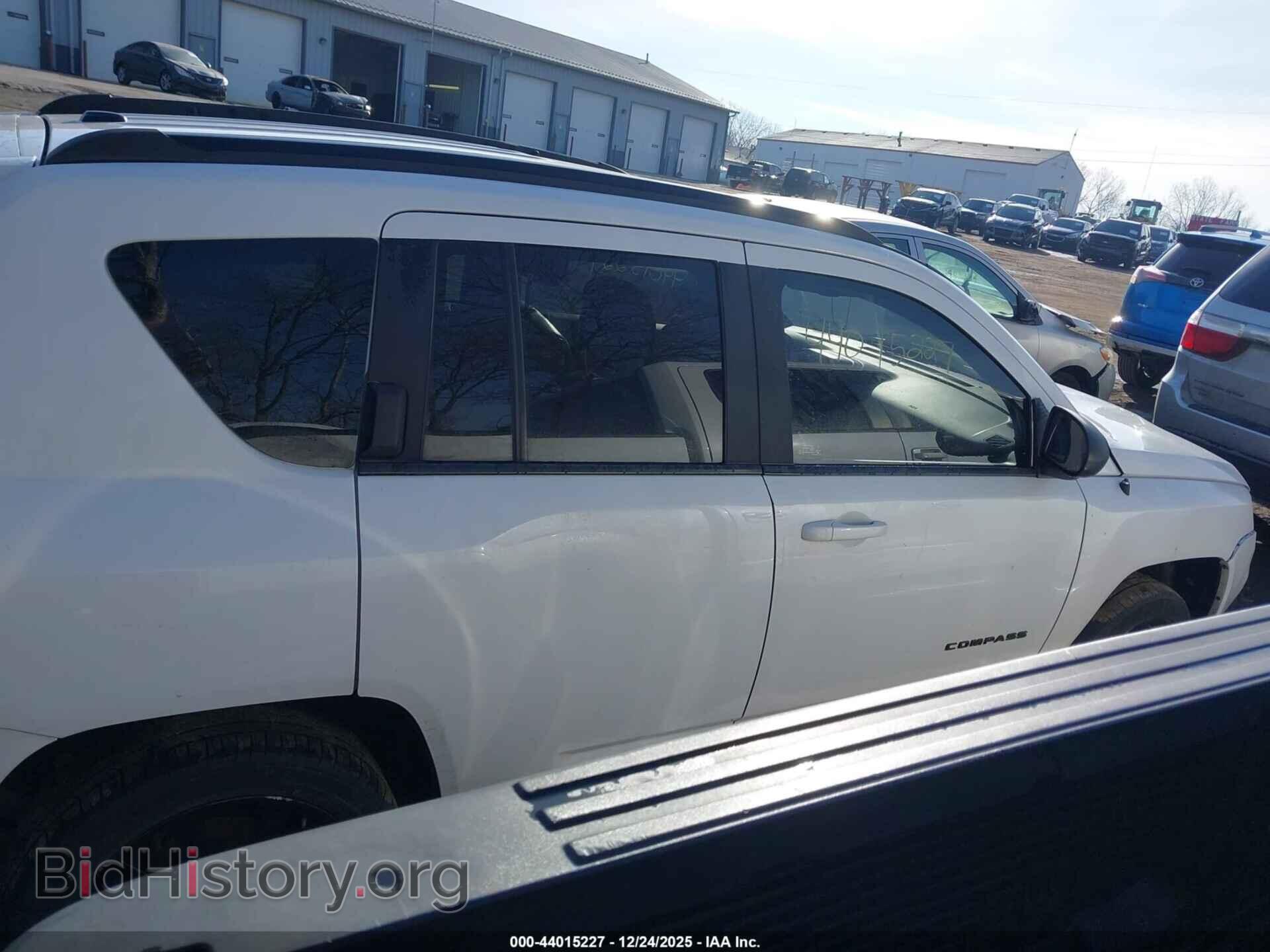 2015 JEEP COMPASS - VIN: 1C4NJDBB6FD324791 - Фото 13