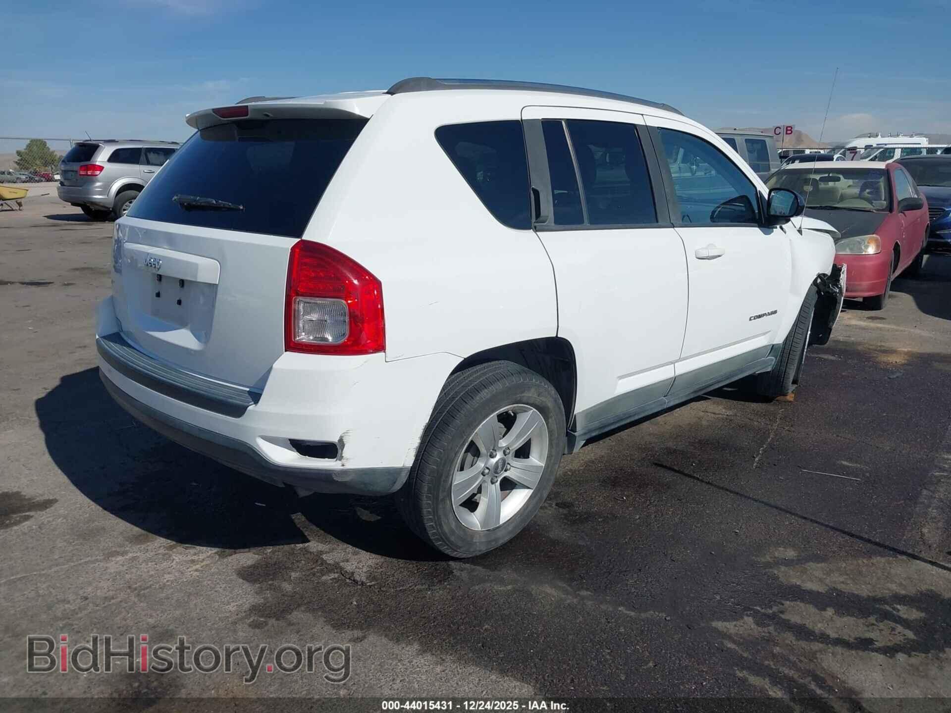 2011 JEEP COMPASS - VIN: 1J4NT1FAXBD271981 - Фото 4