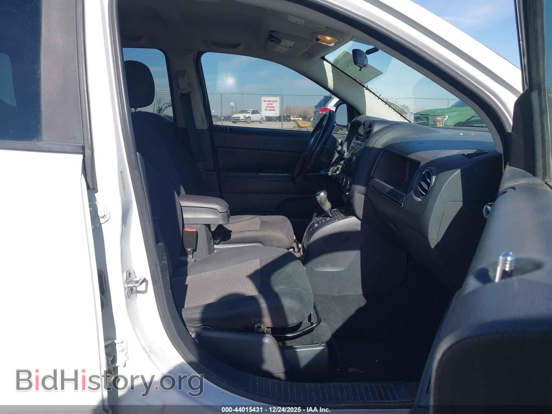 2011 JEEP COMPASS - VIN: 1J4NT1FAXBD271981 - Фото 5