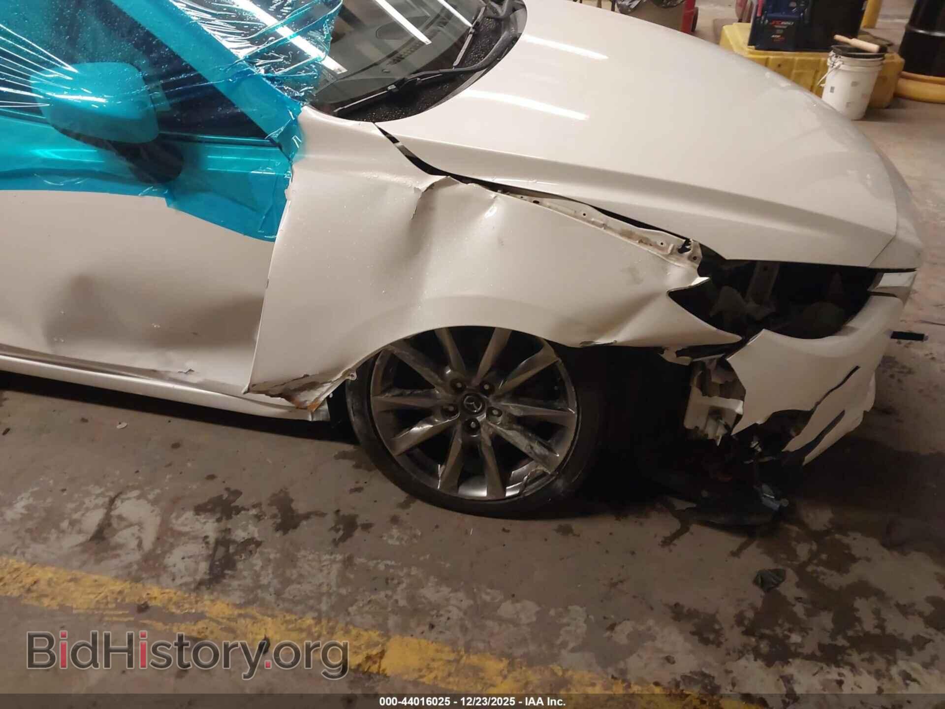 2018 MAZDA MAZDA3 - VIN: 3MZBN1V31JM175890 - Фото 6