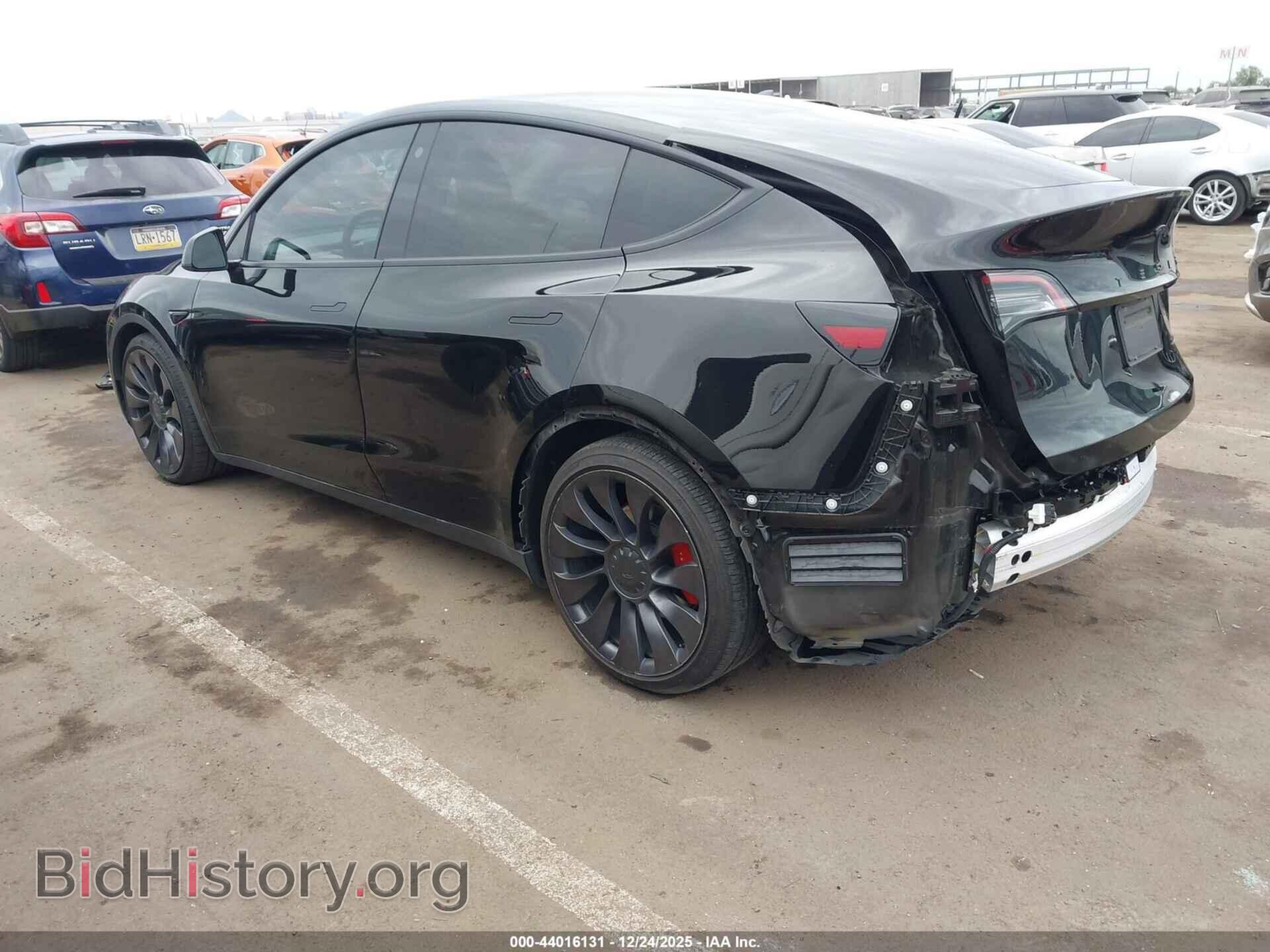 2021 TESLA MODEL Y - VIN: 5YJYGDEF5MF266608 - Фото 3