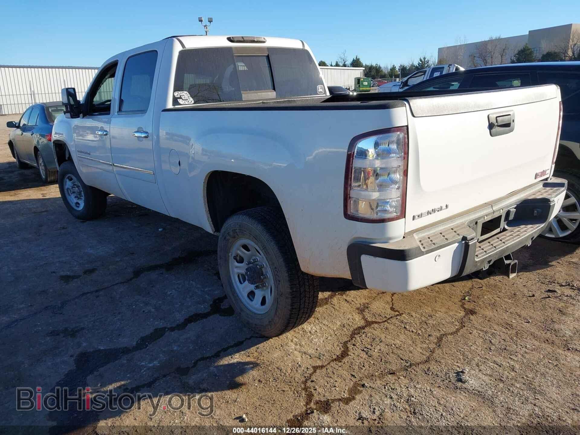 2014 GMC SIERRA 2500HD - VIN: 1GT125E80EF133081 - Фото 3