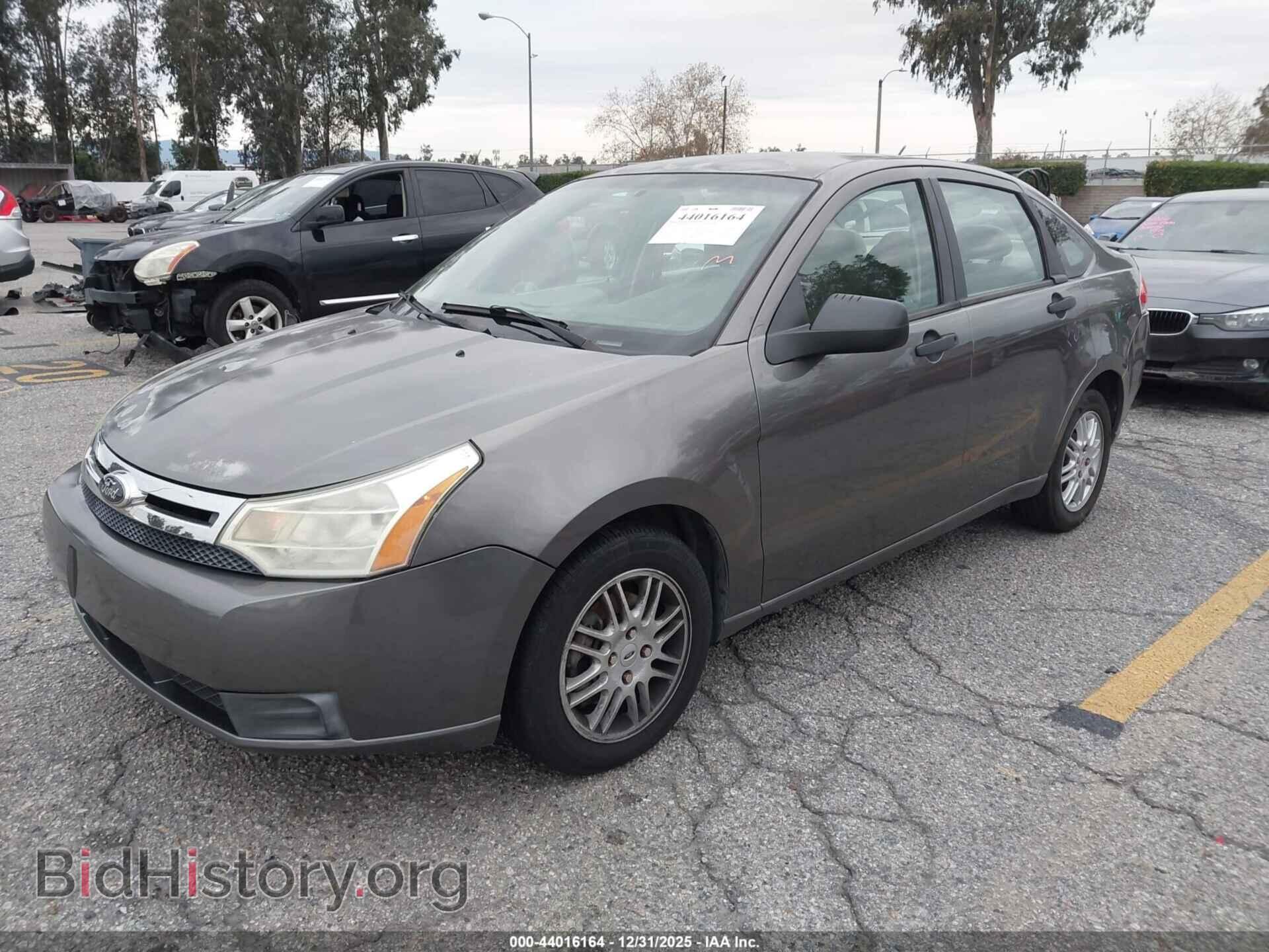 2011 FORD FOCUS - VIN: 1FAHP3FN0BW142096 - Фото 2