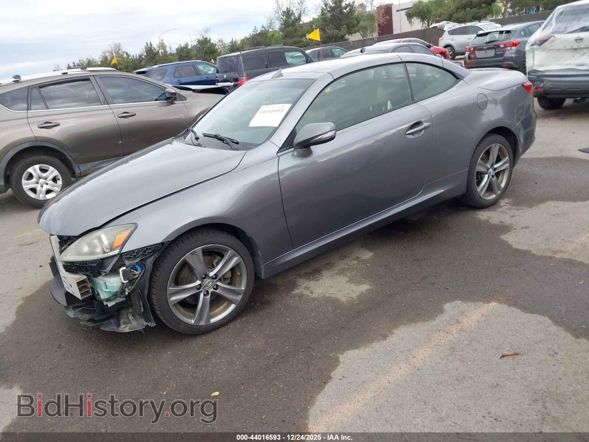 2014 LEXUS IS 250C - VIN: JTHFF2C26E2529660 - Photo 2