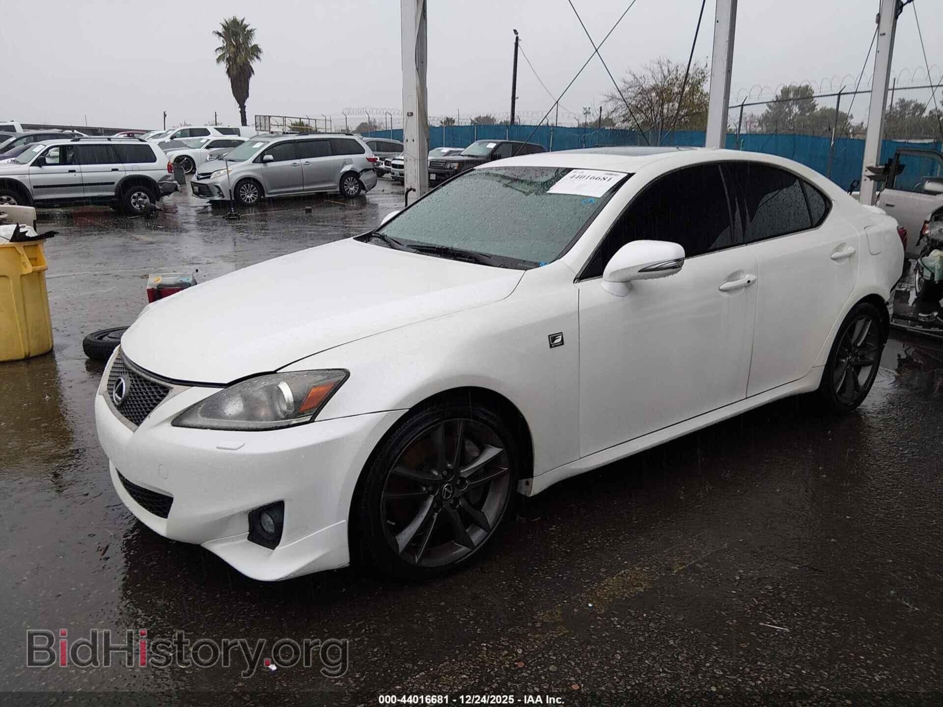 2011 LEXUS IS 350 - VIN: JTHBE5C26B5025462 - Photo 2