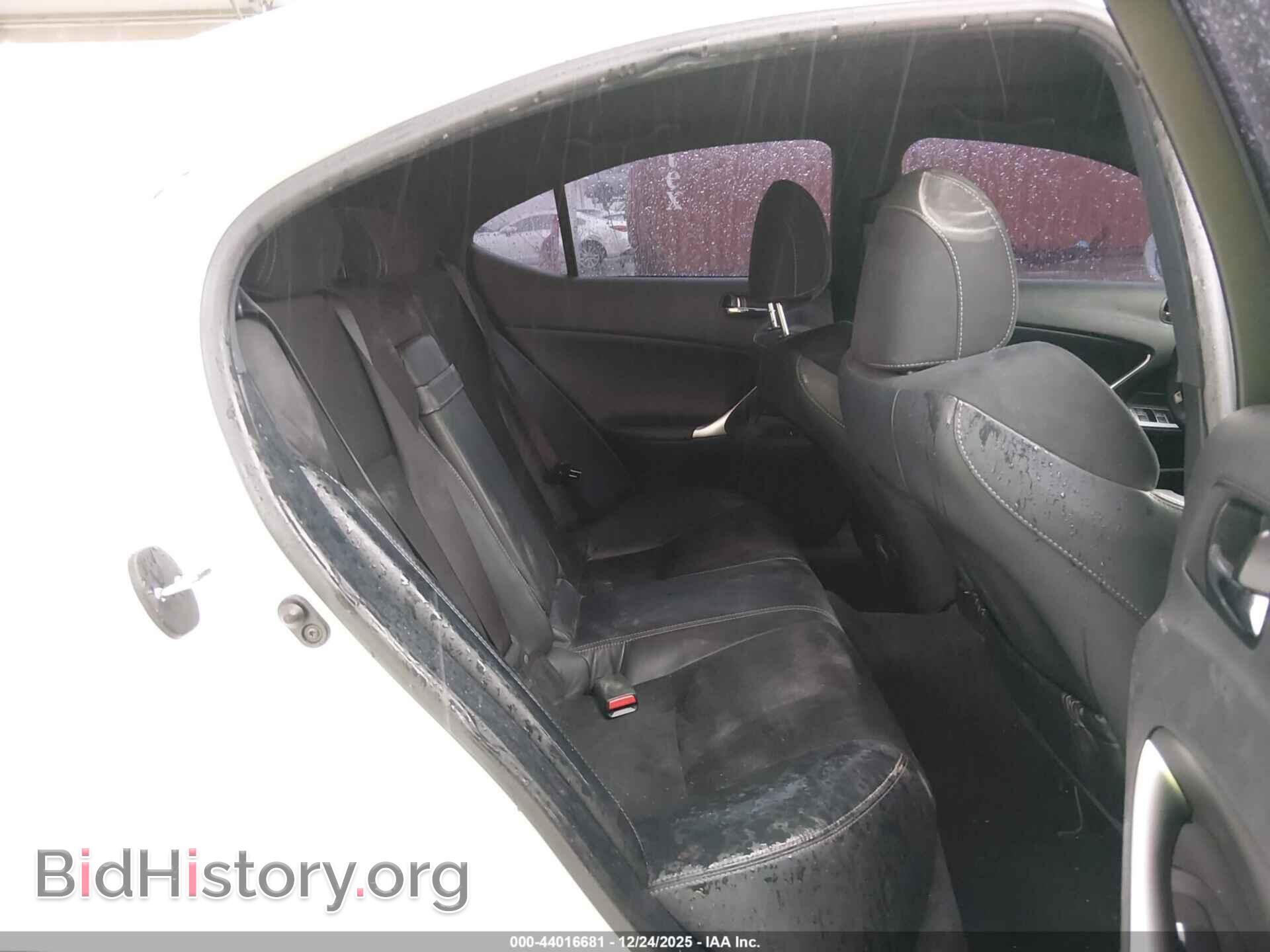 2011 LEXUS IS 350 - VIN: JTHBE5C26B5025462 - Photo 8