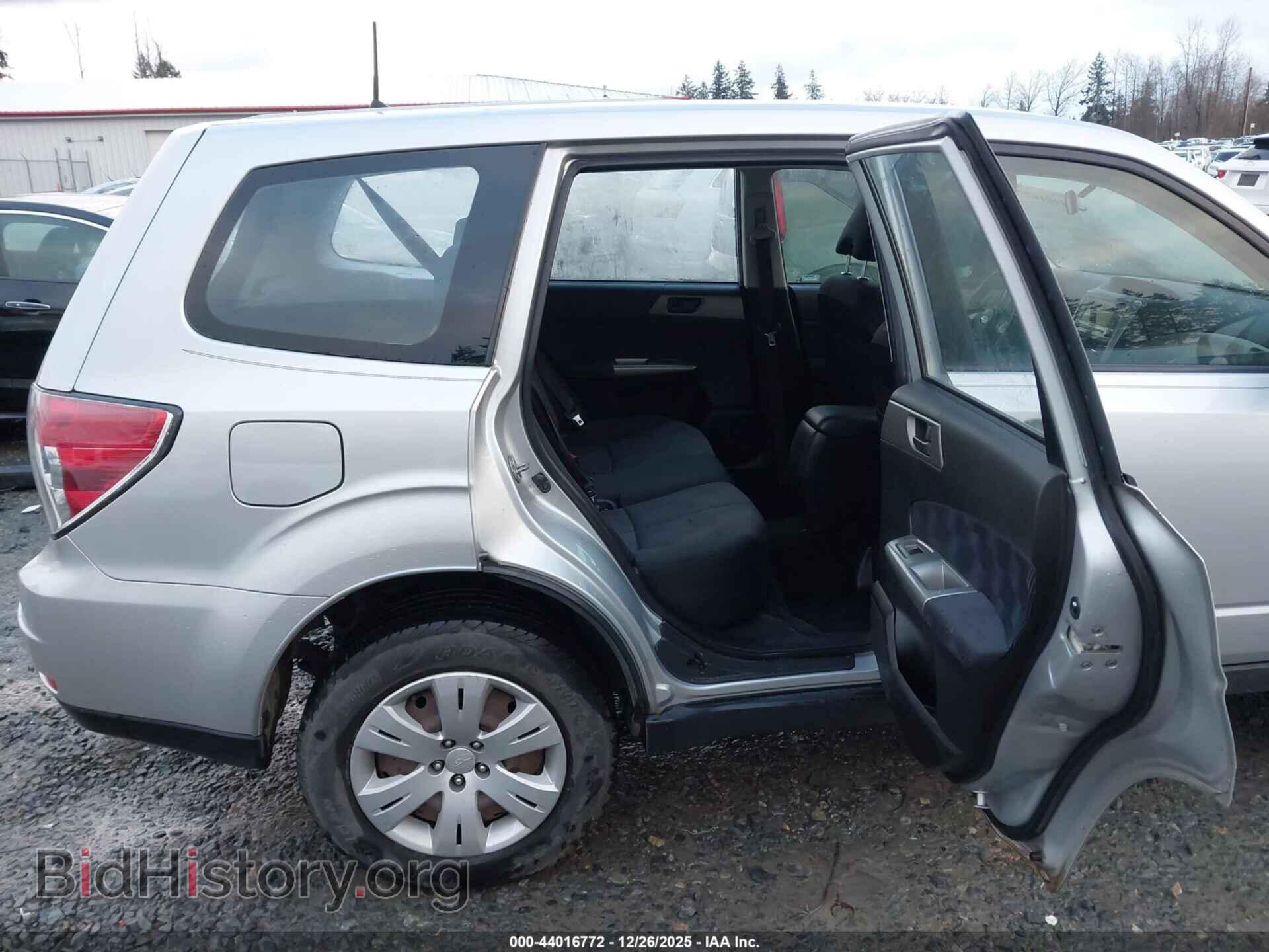 2010 SUBARU FORESTER - VIN: JF2SH6AC3AH762112 - Фото 8