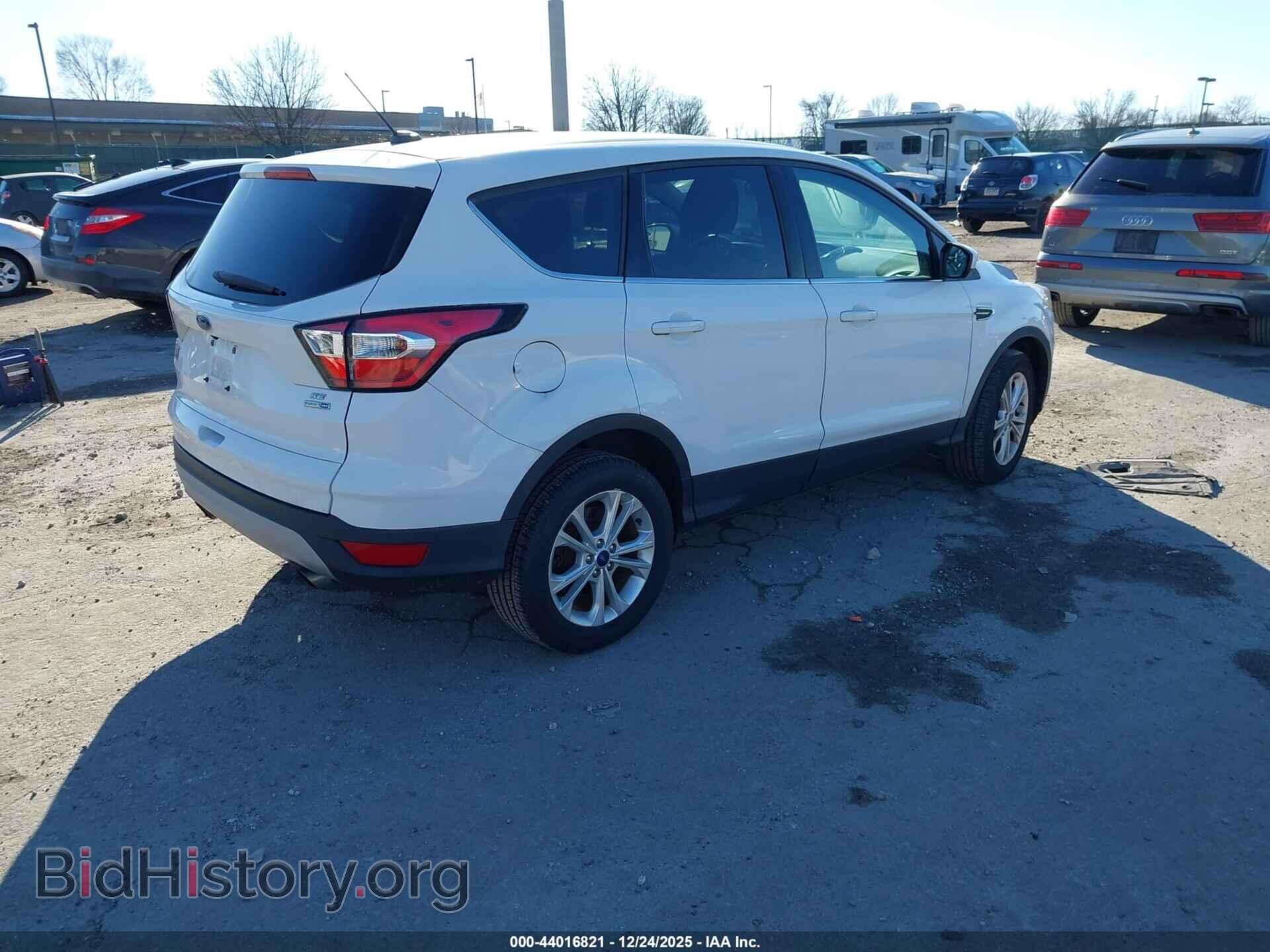 2017 FORD ESCAPE - VIN: 1FMCU9GD8HUC97355 - Фото 4