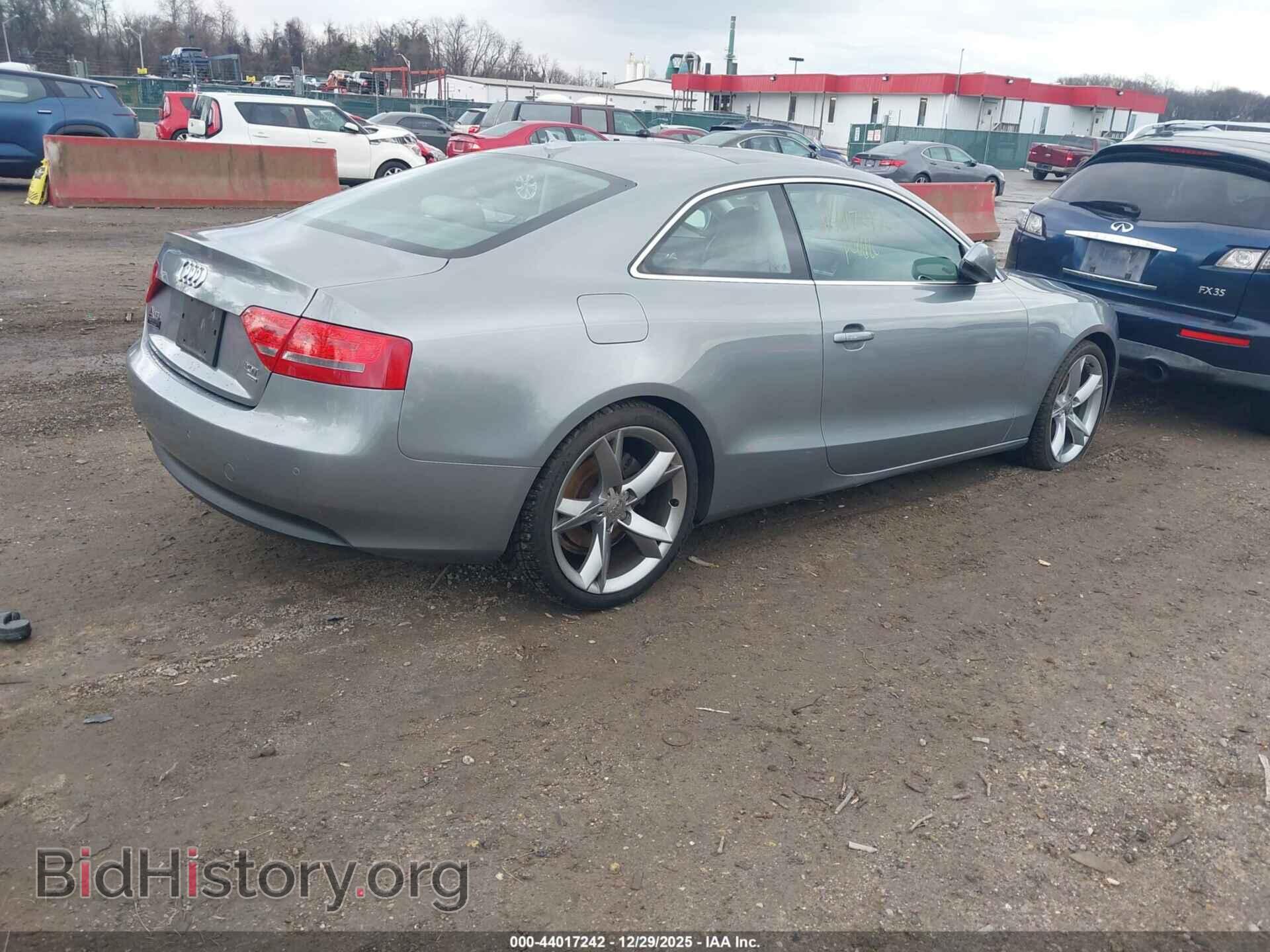 2010 AUDI A5 - VIN: WAULFAFR5AA041126 - Фото 4