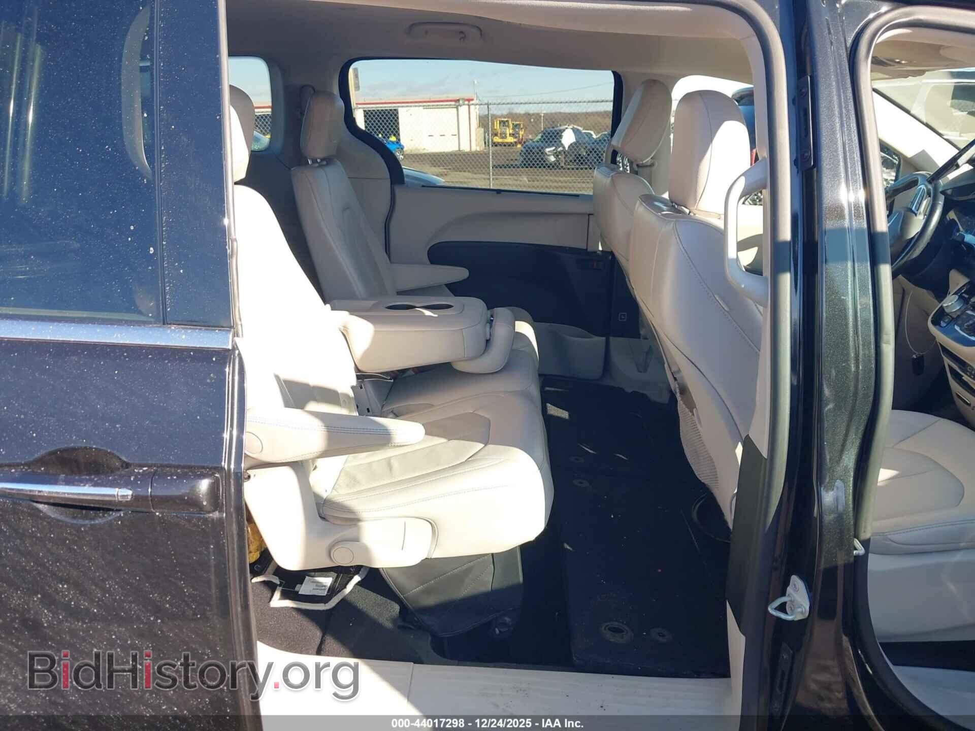 2019 CHRYSLER PACIFICA - VIN: 2C4RC1BG2KR715269 - Фото 8