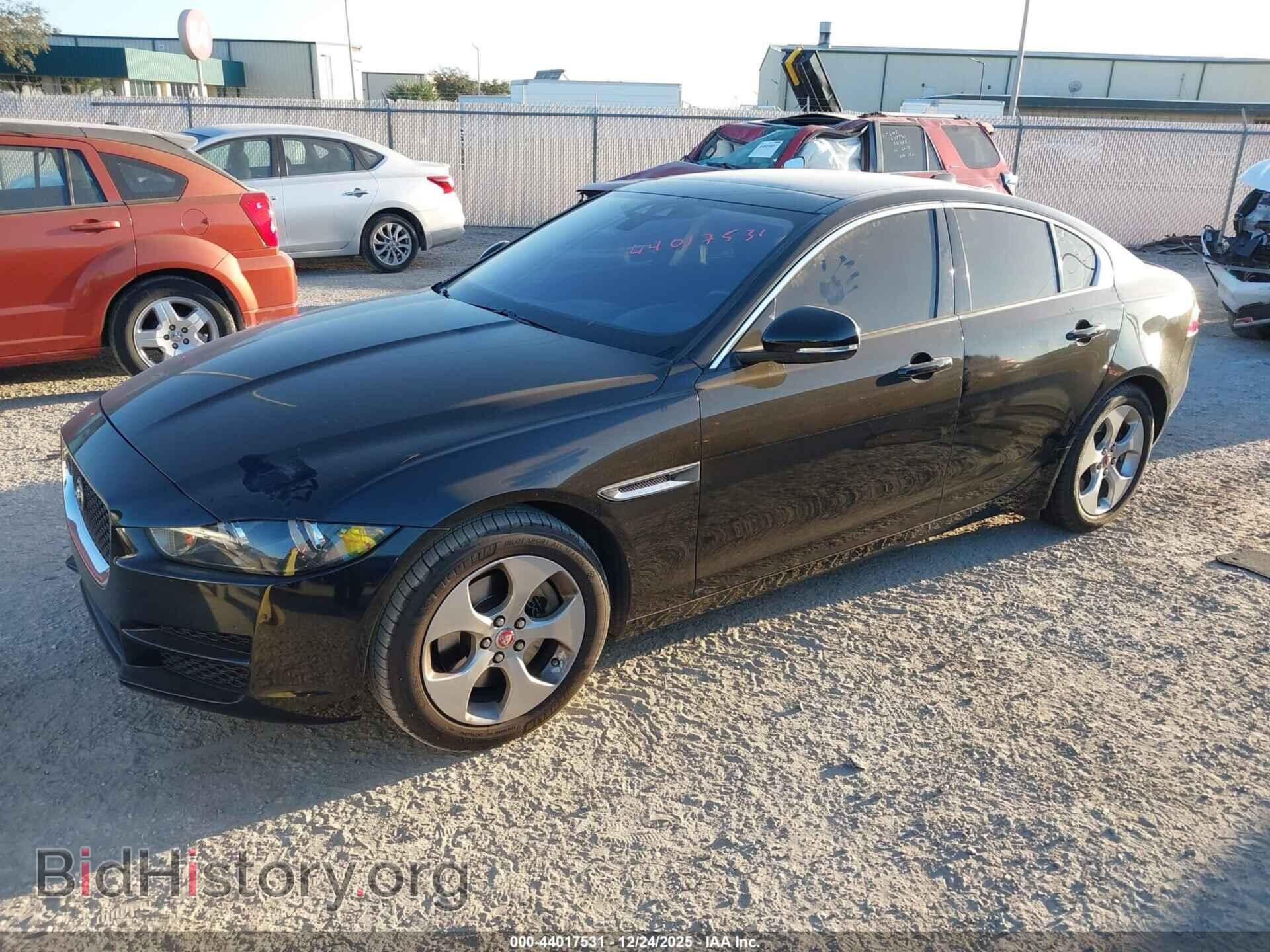 2017 JAGUAR XE - VIN: SAJAR4BG7HA951802 - Фото 2
