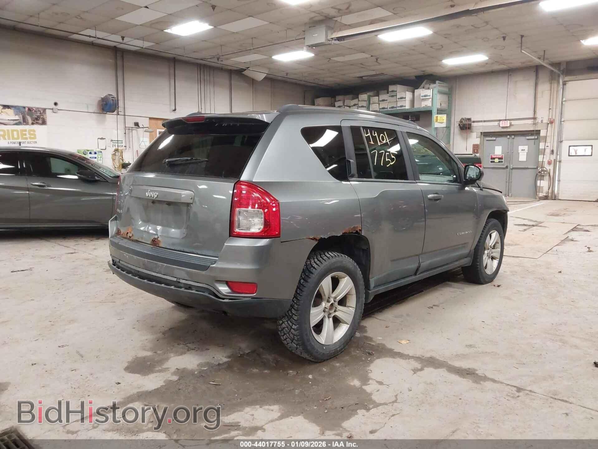2011 JEEP COMPASS - VIN: 1J4NF1FB8BD279657 - Photo 4