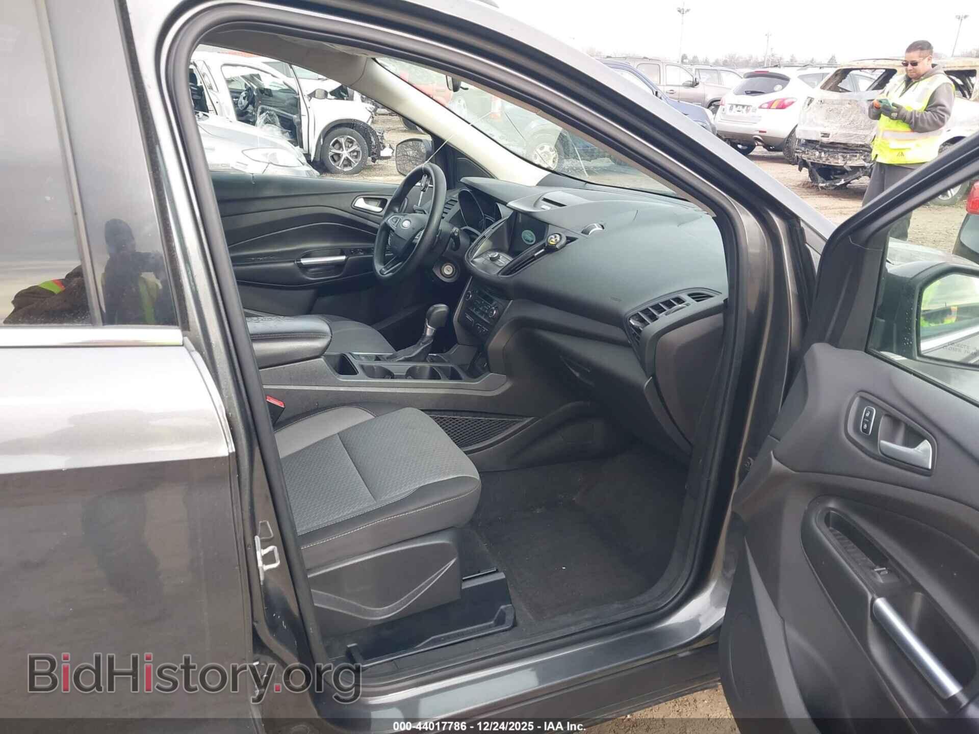 2017 FORD ESCAPE - VIN: 1FMCU0GD2HUC08200 - Фото 5