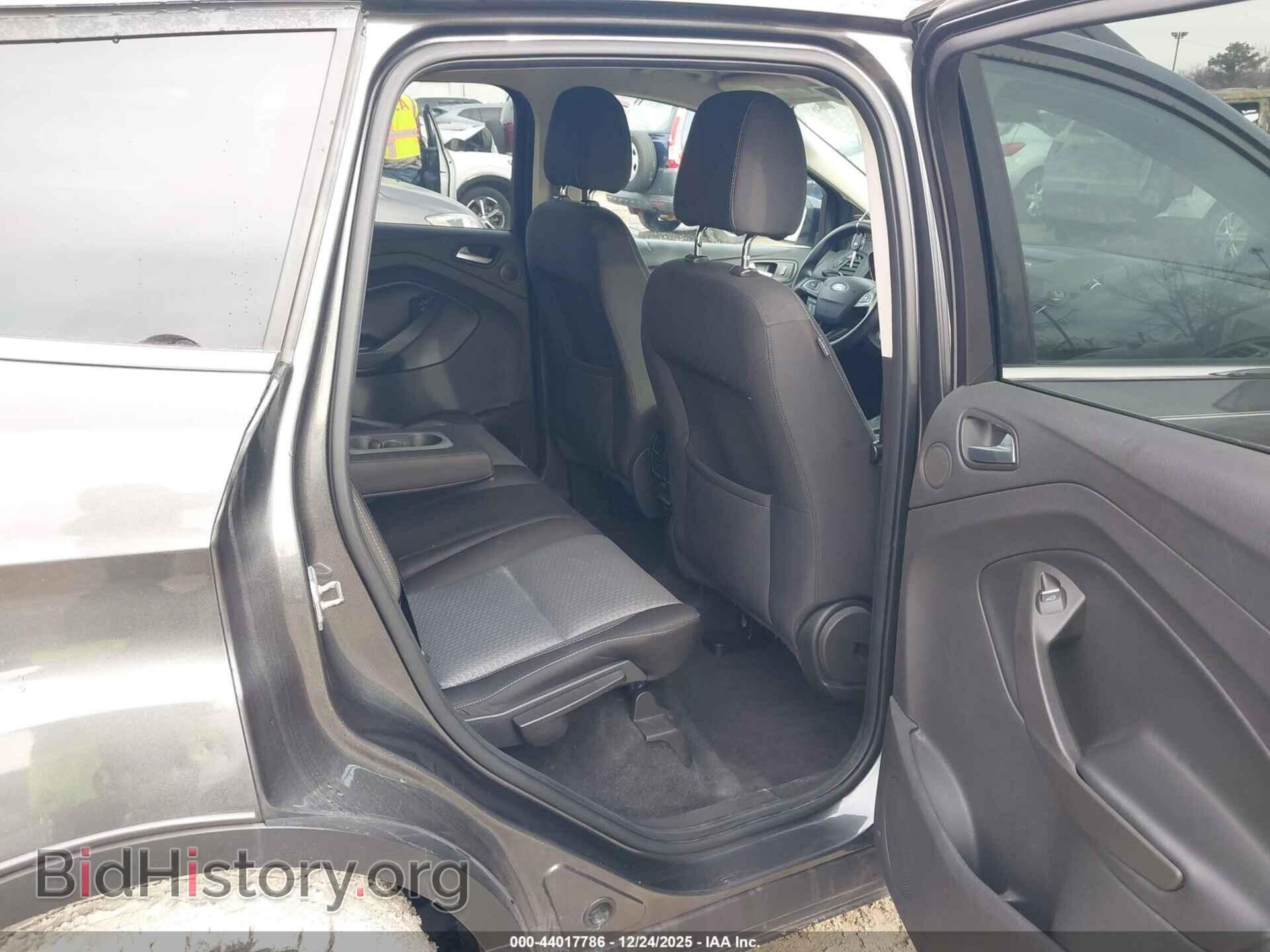 2017 FORD ESCAPE - VIN: 1FMCU0GD2HUC08200 - Фото 8