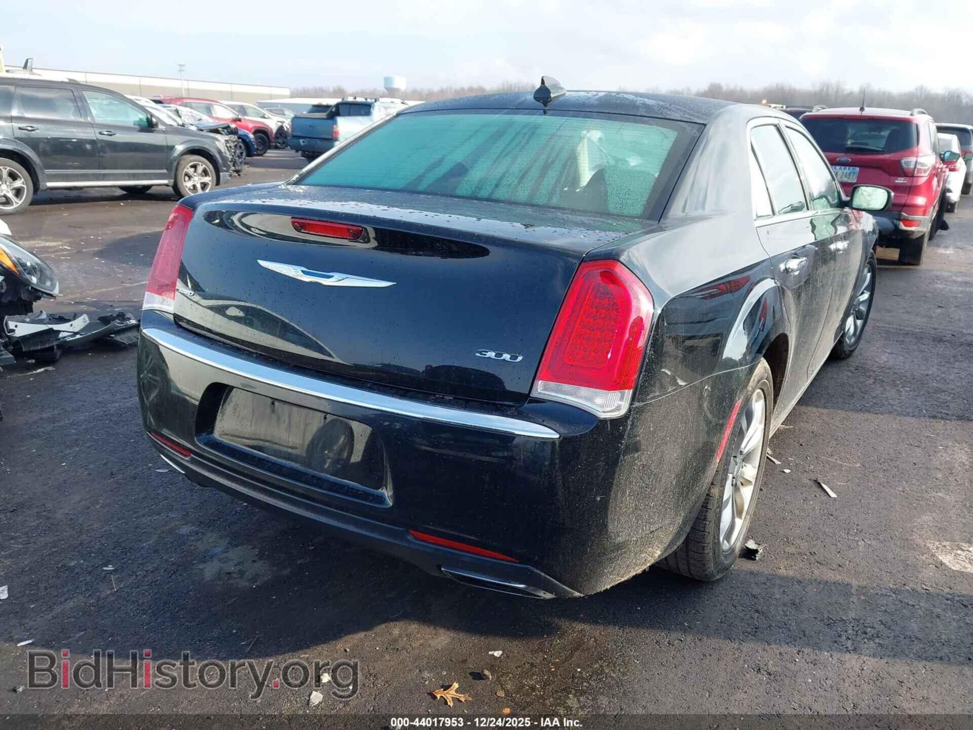 2018 CHRYSLER 300 - VIN: 2C3CCAKG1JH149197 - Фото 4