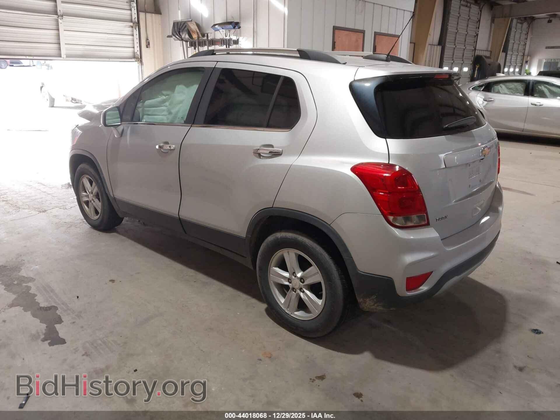 2018 CHEVROLET TRAX - VIN: 3GNCJLSB8JL150038 - Фото 3