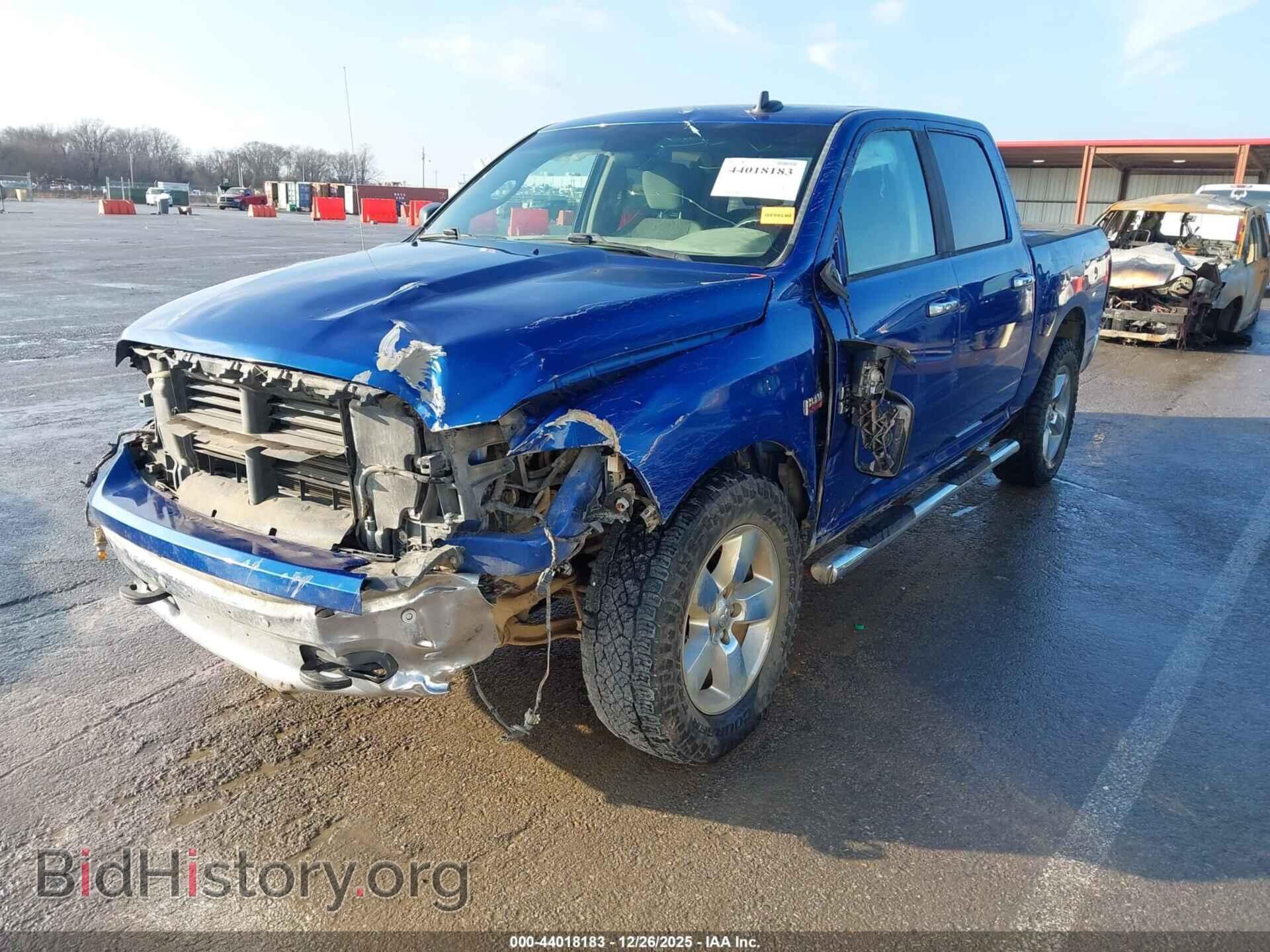 2016 RAM 1500 - VIN: 3C6RR7LT2GG262546 - Фото 2