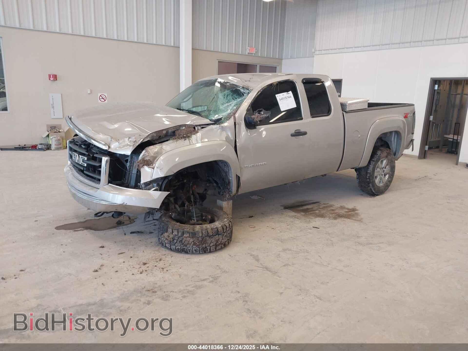 2008 GMC SIERRA 1500 - VIN: 2GTEK19J181242104 - Фото 2