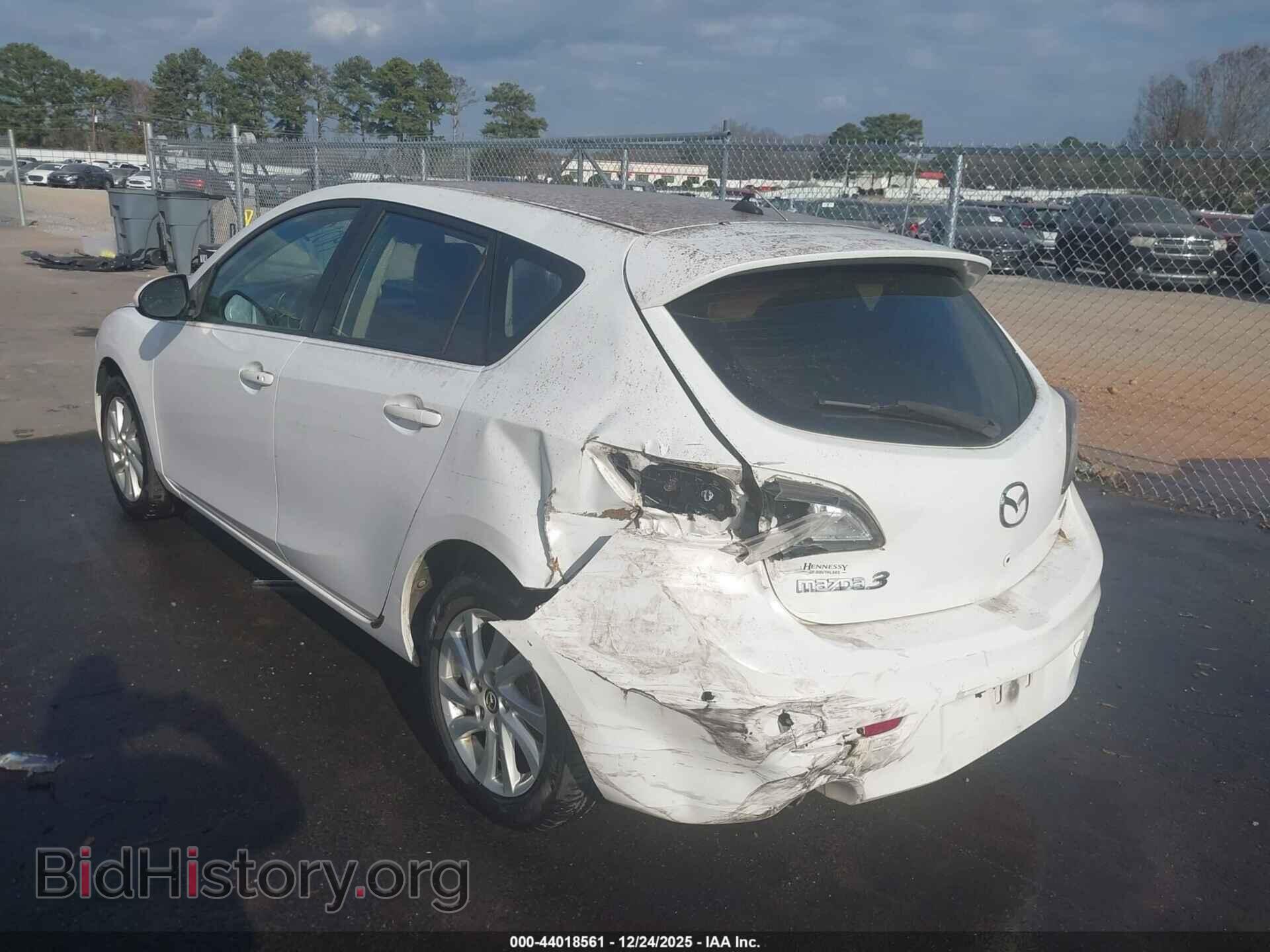 2013 MAZDA MAZDA3 - VIN: JM1BL1L70D1788096 - Фото 3