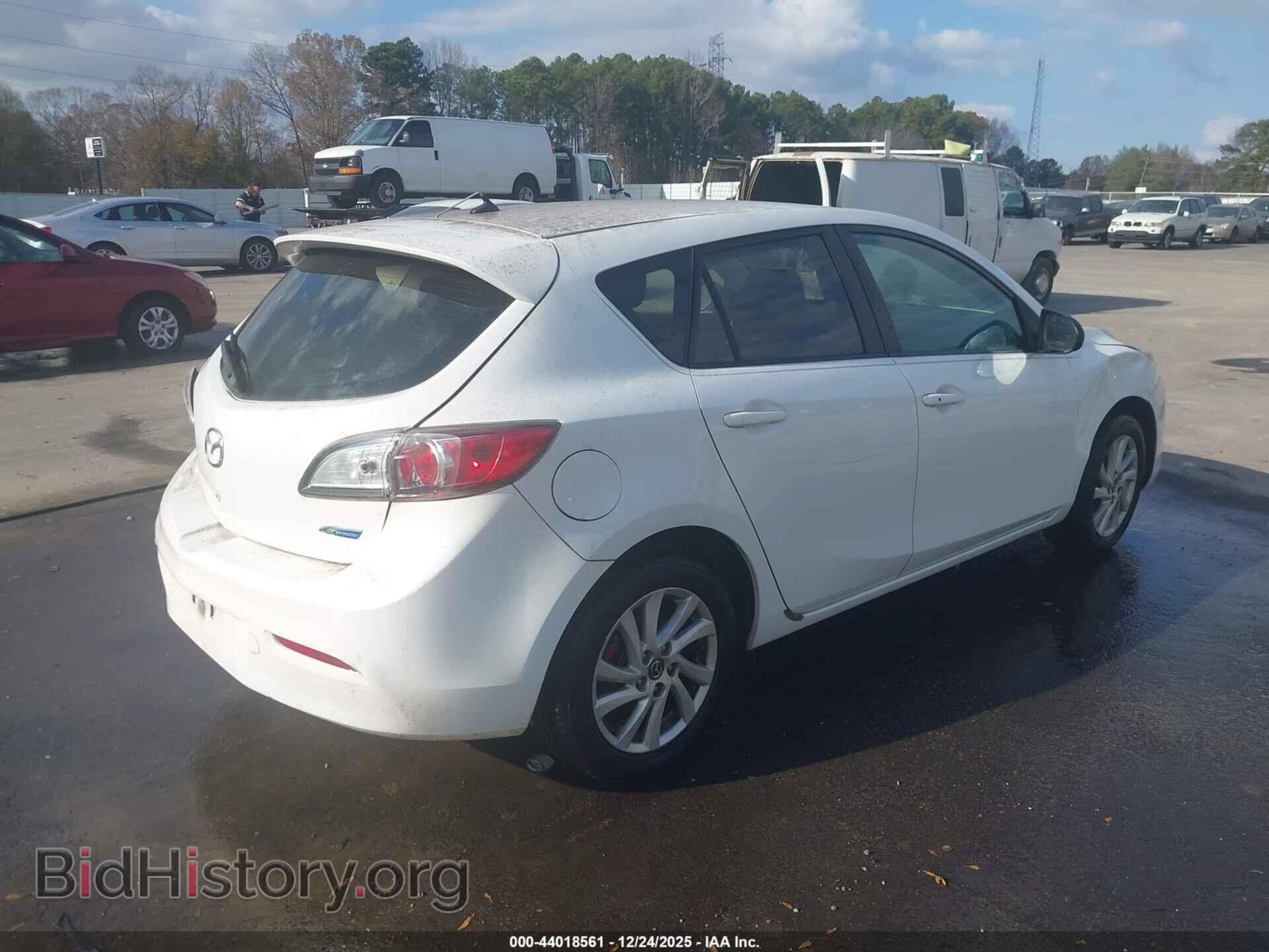 2013 MAZDA MAZDA3 - VIN: JM1BL1L70D1788096 - Фото 4