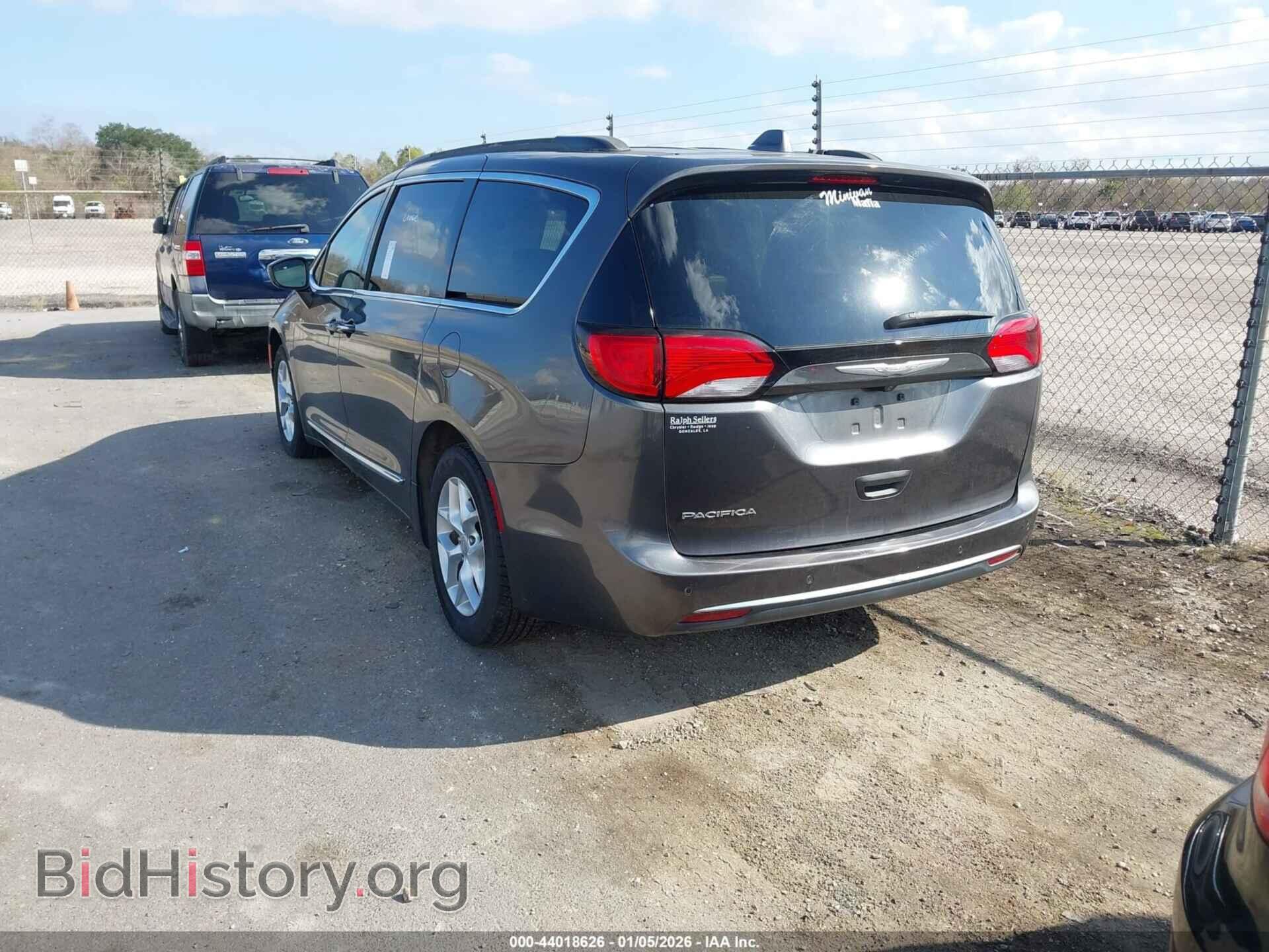 2017 CHRYSLER PACIFICA - VIN: 2C4RC1BG7HR634566 - Фото 3