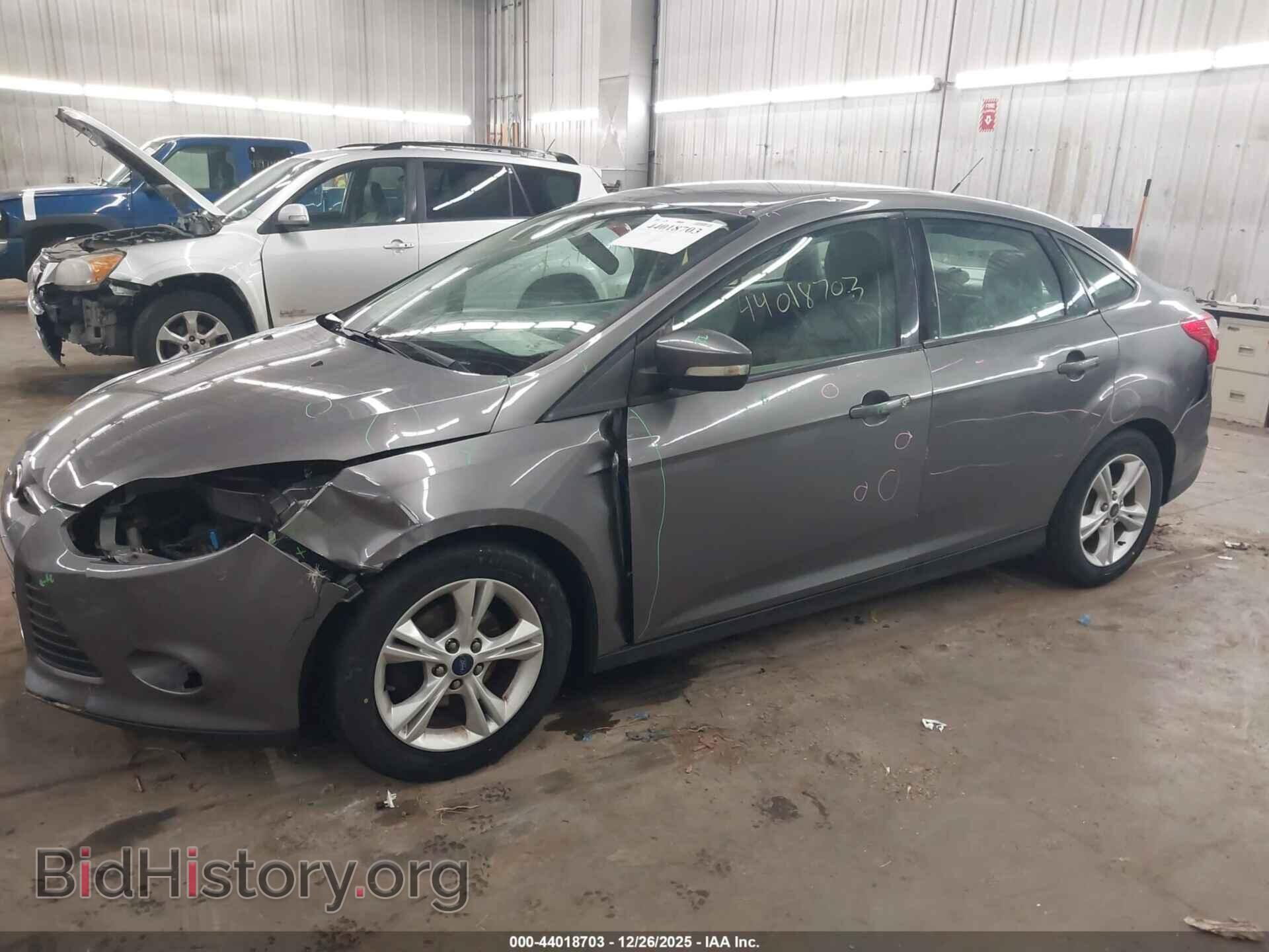 2014 FORD FOCUS - VIN: 1FADP3F2XEL432033 - Фото 2