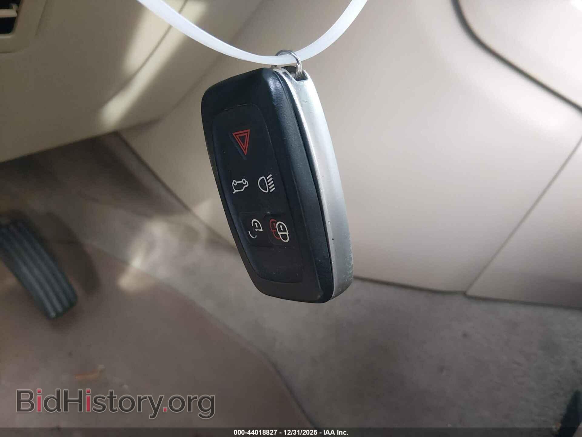 2011 LAND ROVER LR4 - VIN: SALAG2D41BA591969 - Фото 11