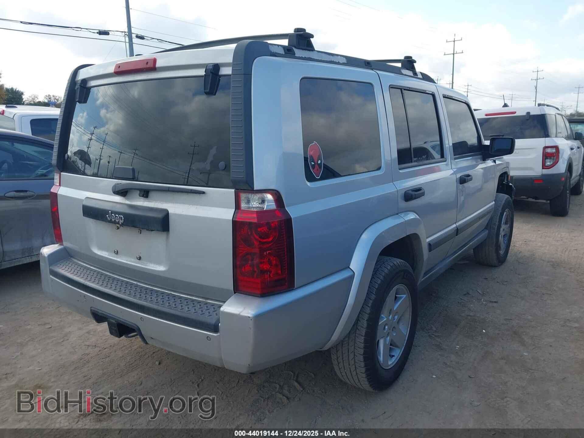 2006 JEEP COMMANDER - VIN: 1J8HH48N86C324428 - Photo 4