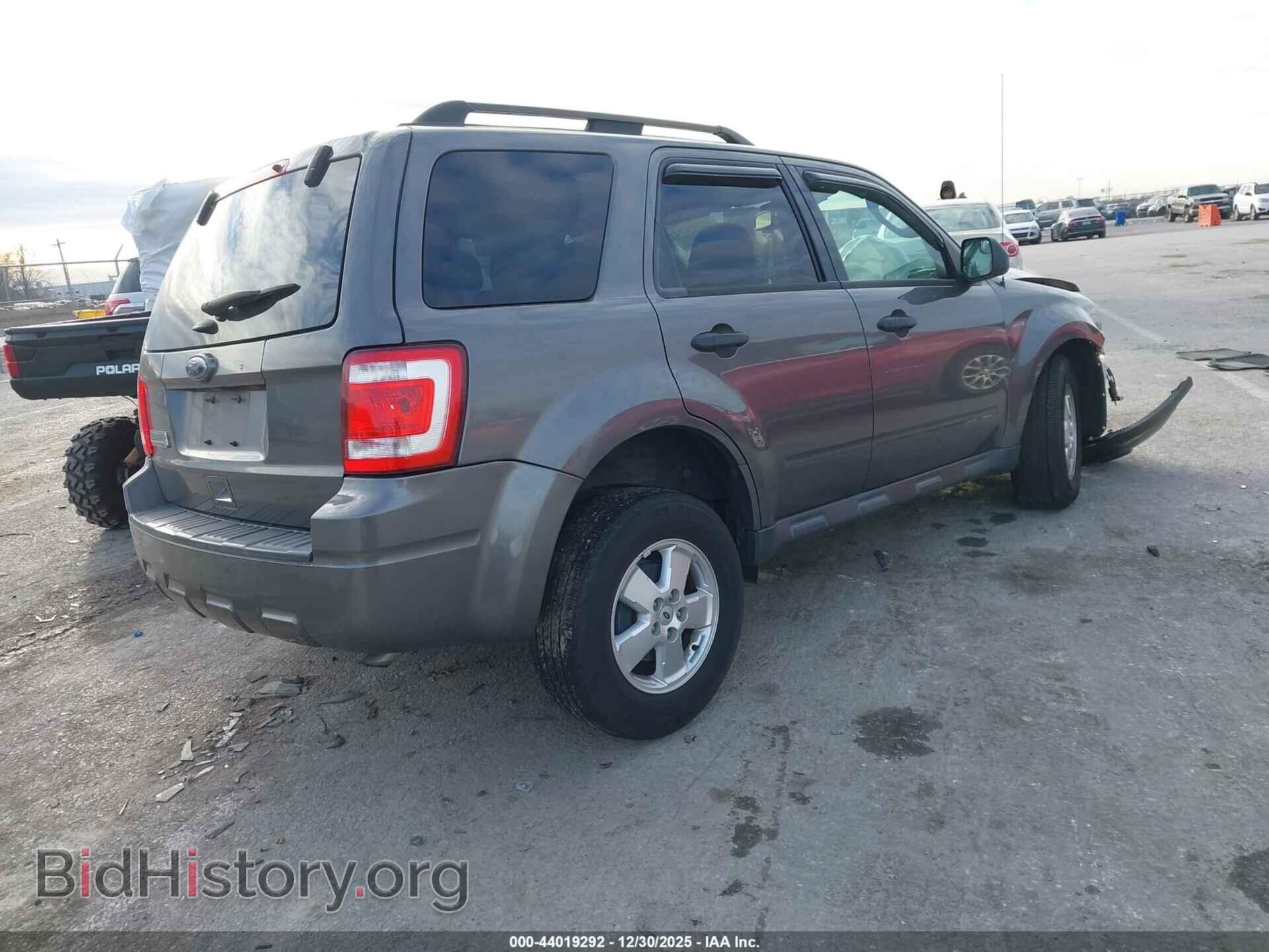 2011 FORD ESCAPE - VIN: 1FMCU0D75BKB74142 - Фото 4