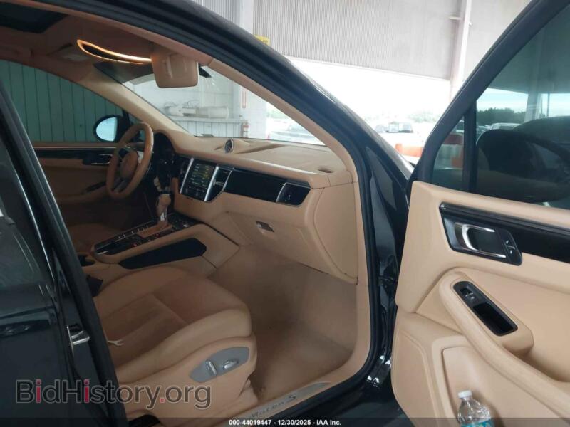 2016 Porsche MACAN (VIN WP1AB2A5XGLB45381) — фото 5 из 17