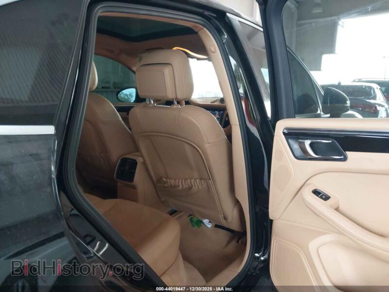 2016 Porsche MACAN (VIN WP1AB2A5XGLB45381) — фото 8 из 17