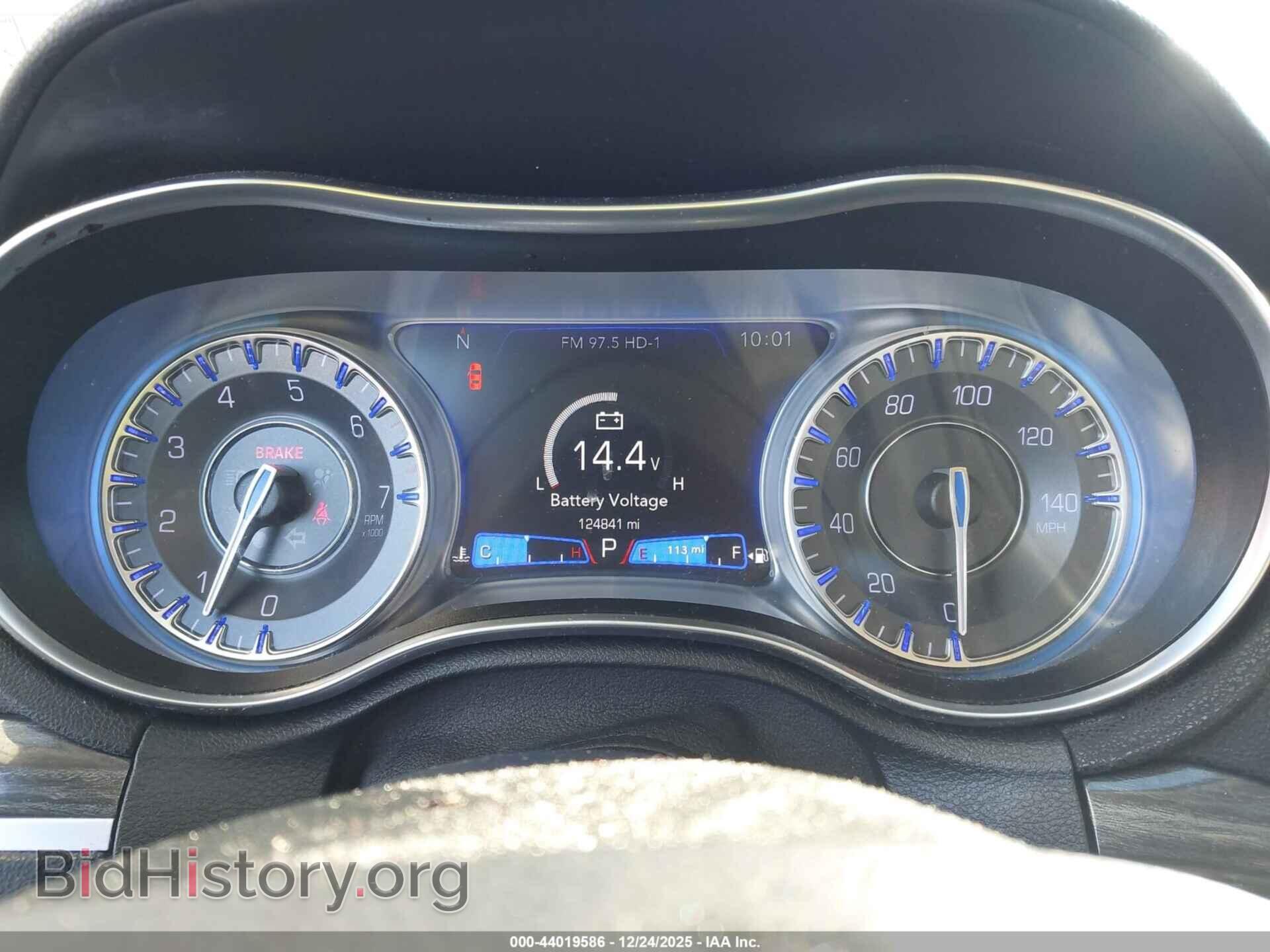 2019 CHRYSLER 300 - VIN: 2C3CCARG6KH538375 - Фото 7