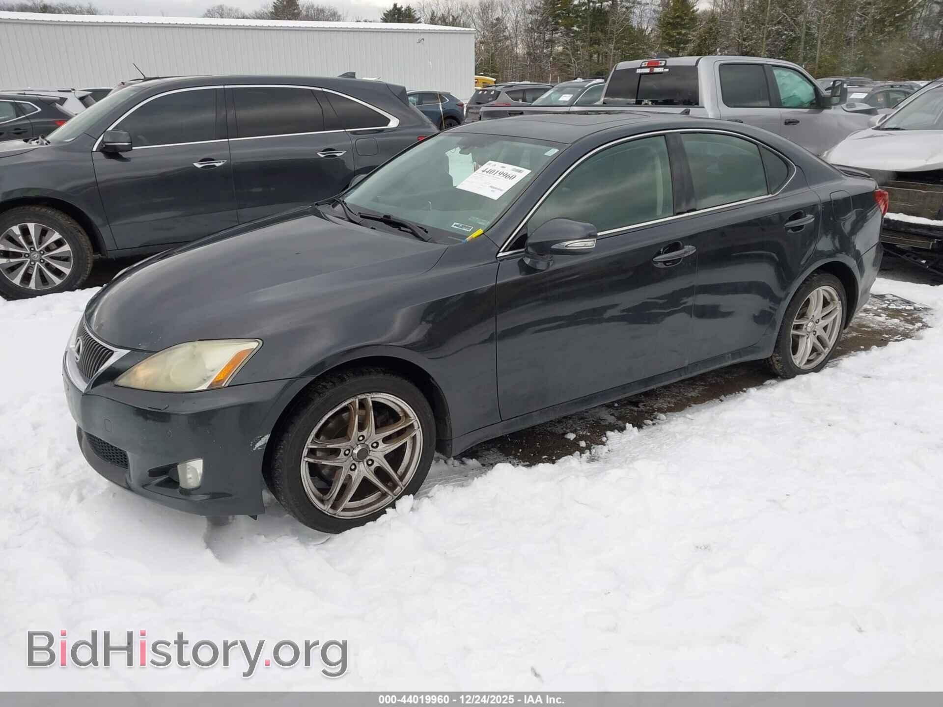 2009 LEXUS IS 250 - VIN: JTHCK262X92029145 - Photo 2