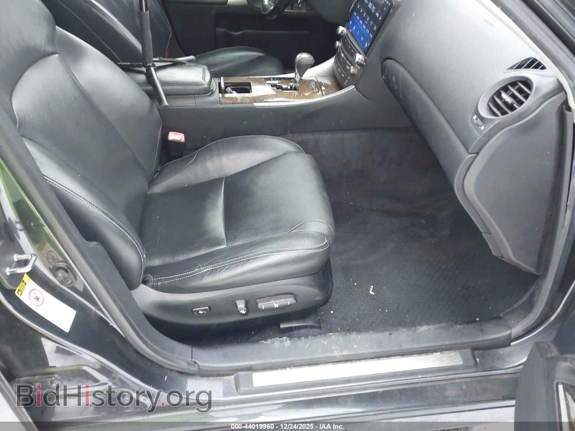 2009 LEXUS IS 250 - VIN: JTHCK262X92029145 - Photo 5