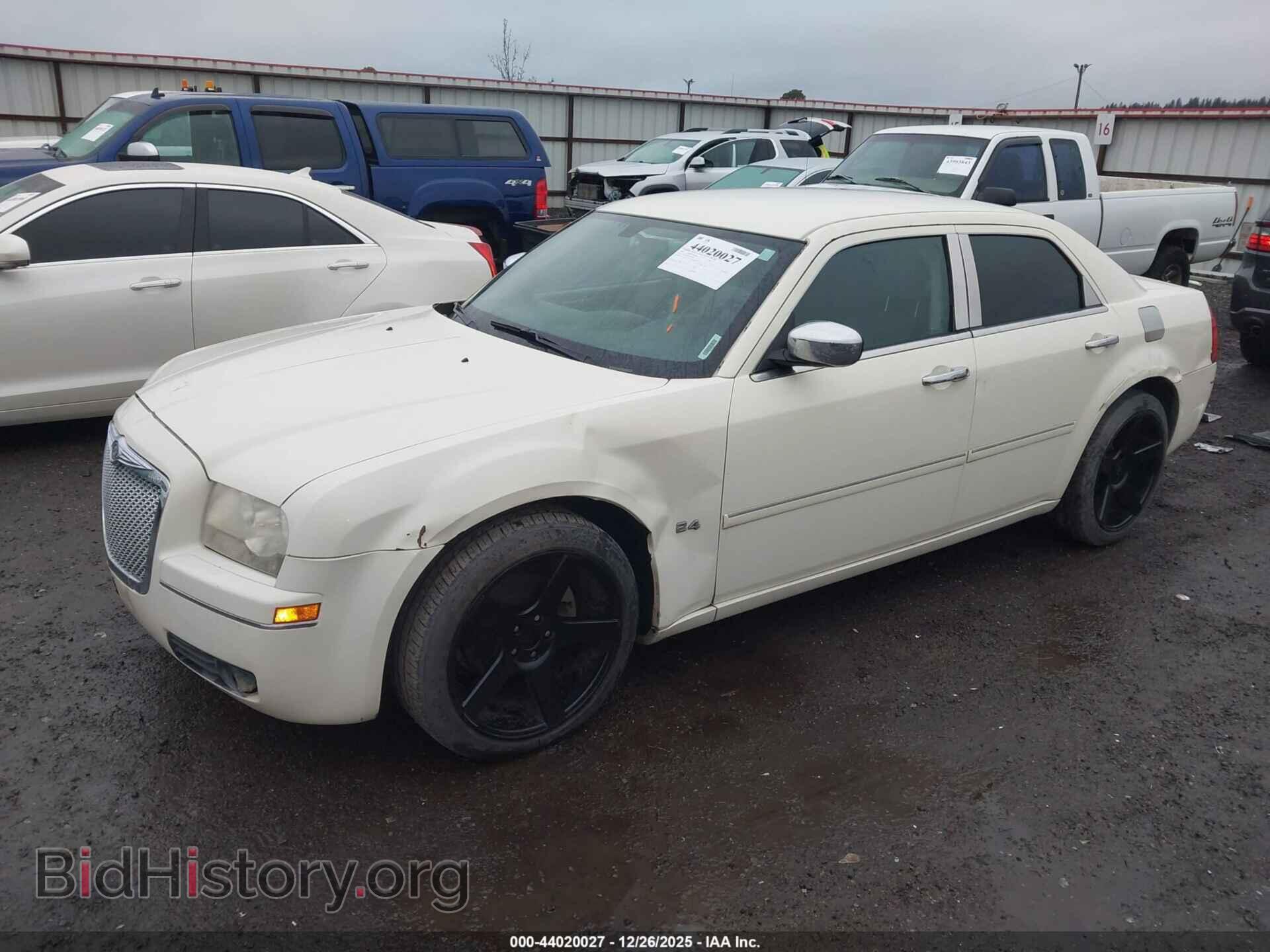 2007 CHRYSLER 300 - VIN: 2C3KA53G57H724059 - Фото 2