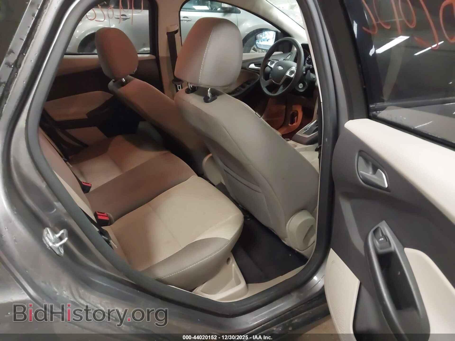 2014 FORD FOCUS - VIN: 1FADP3K29EL453882 - Фото 8